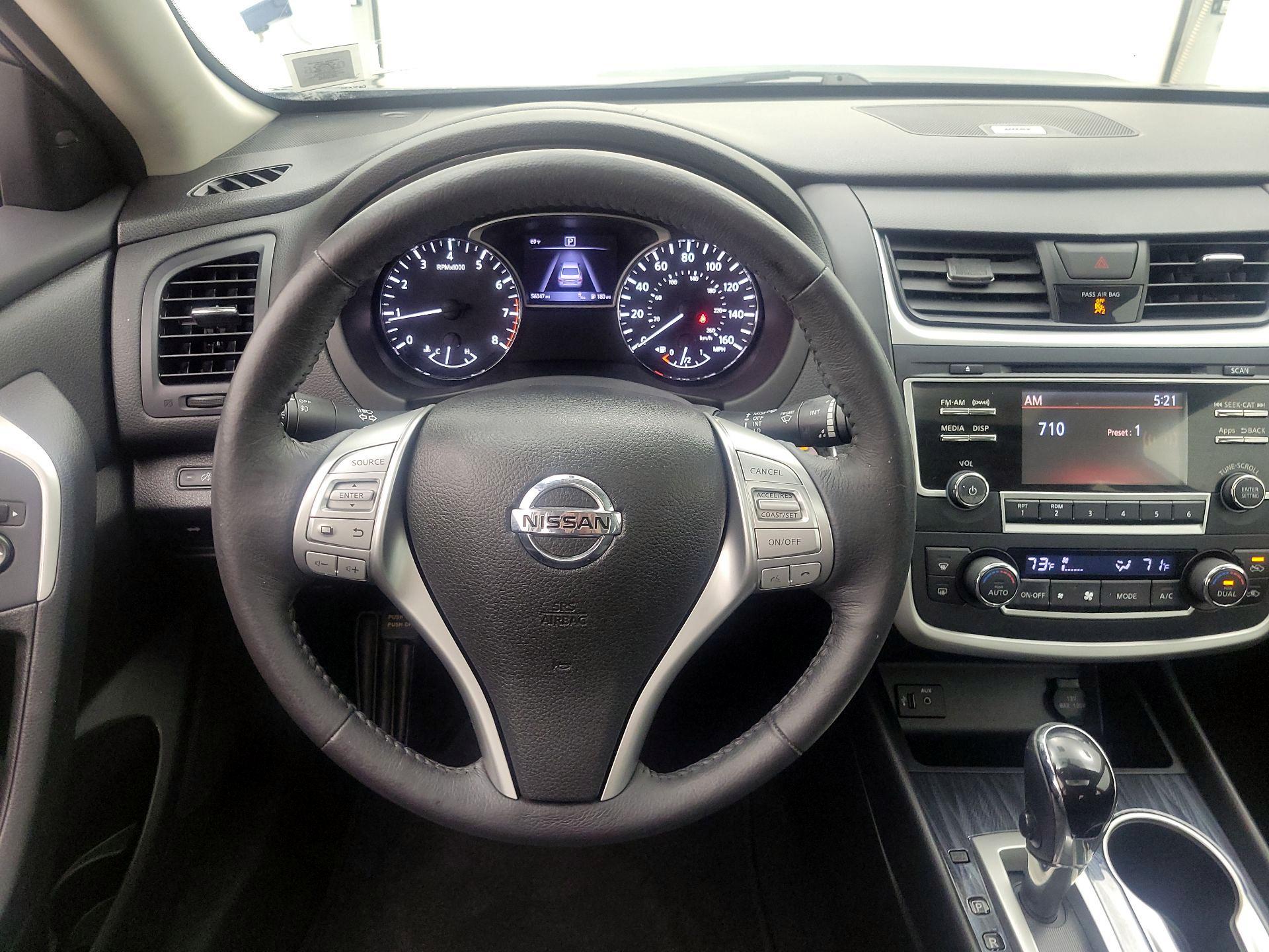 Thumbnail: 2016 Nissan Altima - 10