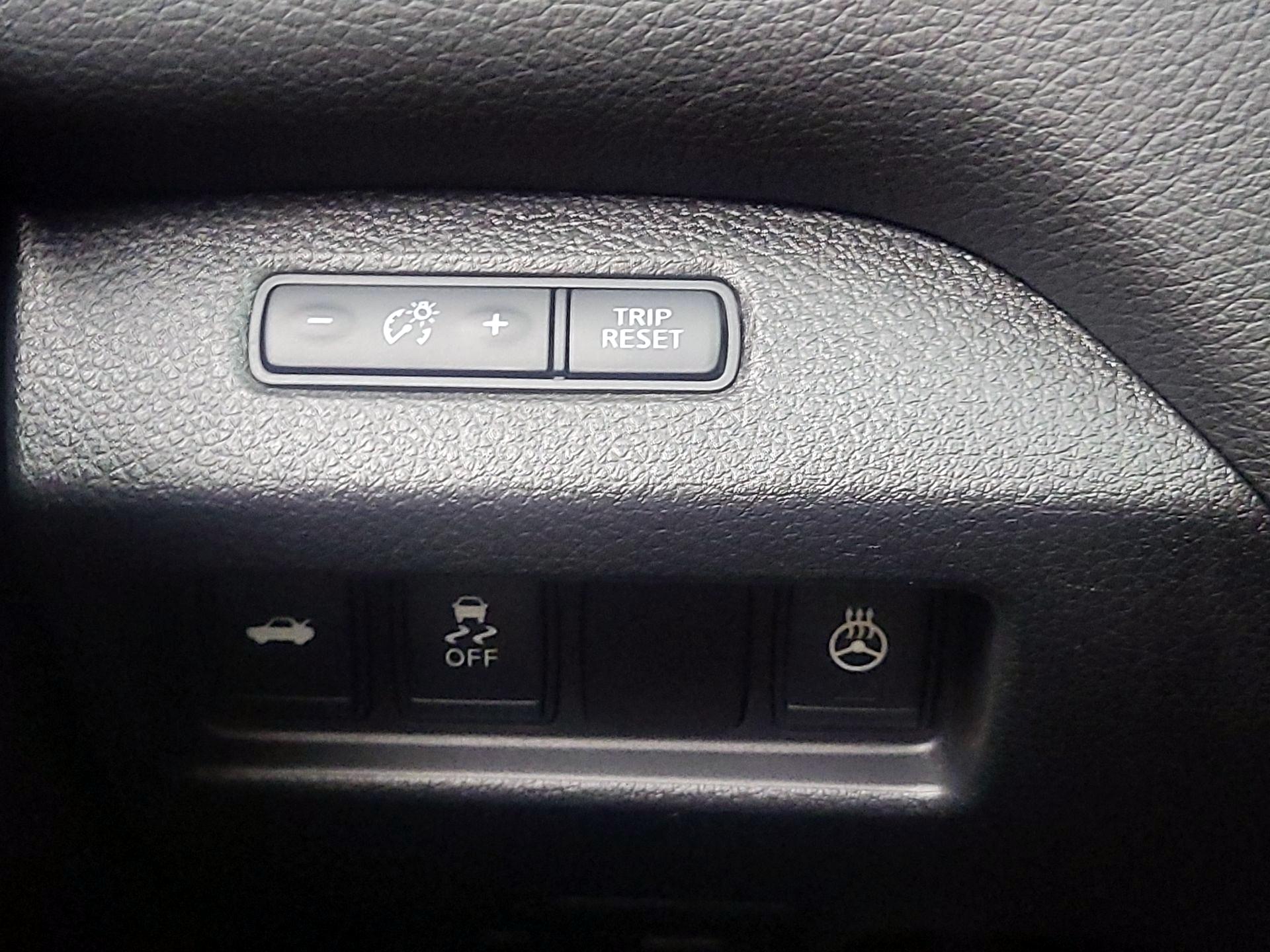 Thumbnail: 2016 Nissan Altima - 13