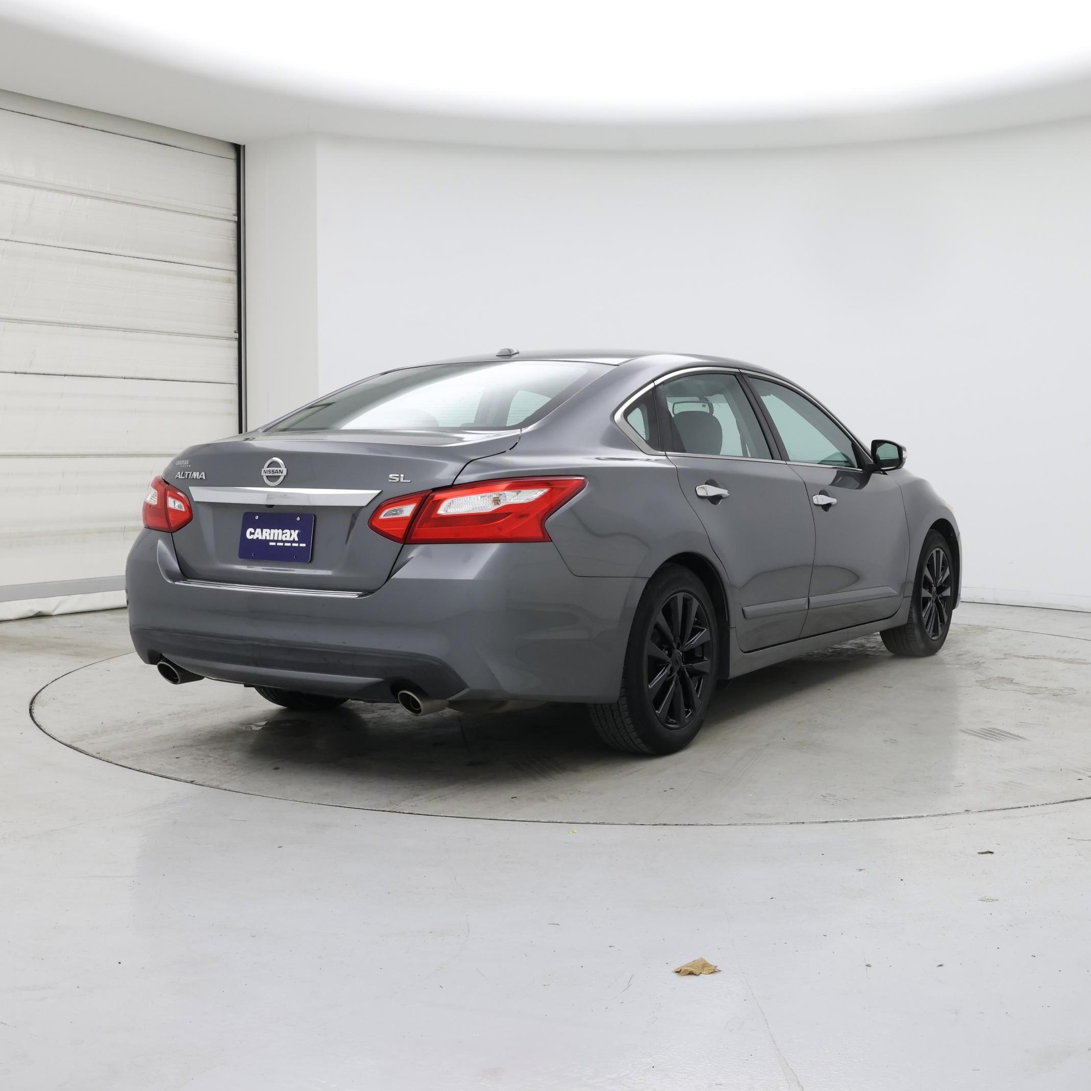 Thumbnail: 2016 Nissan Altima - 8