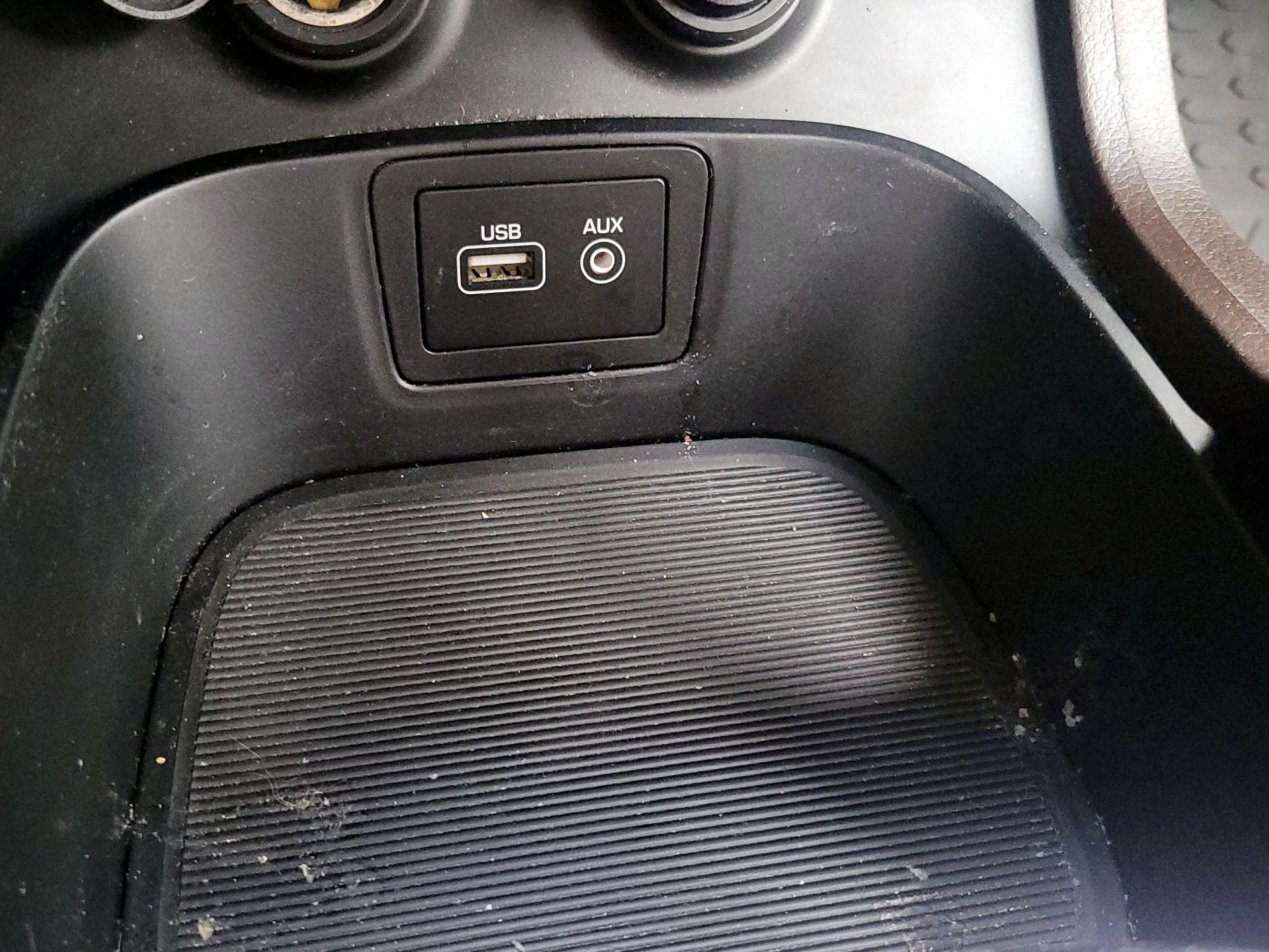 Thumbnail: 2018 Hyundai Santa Fe - 18