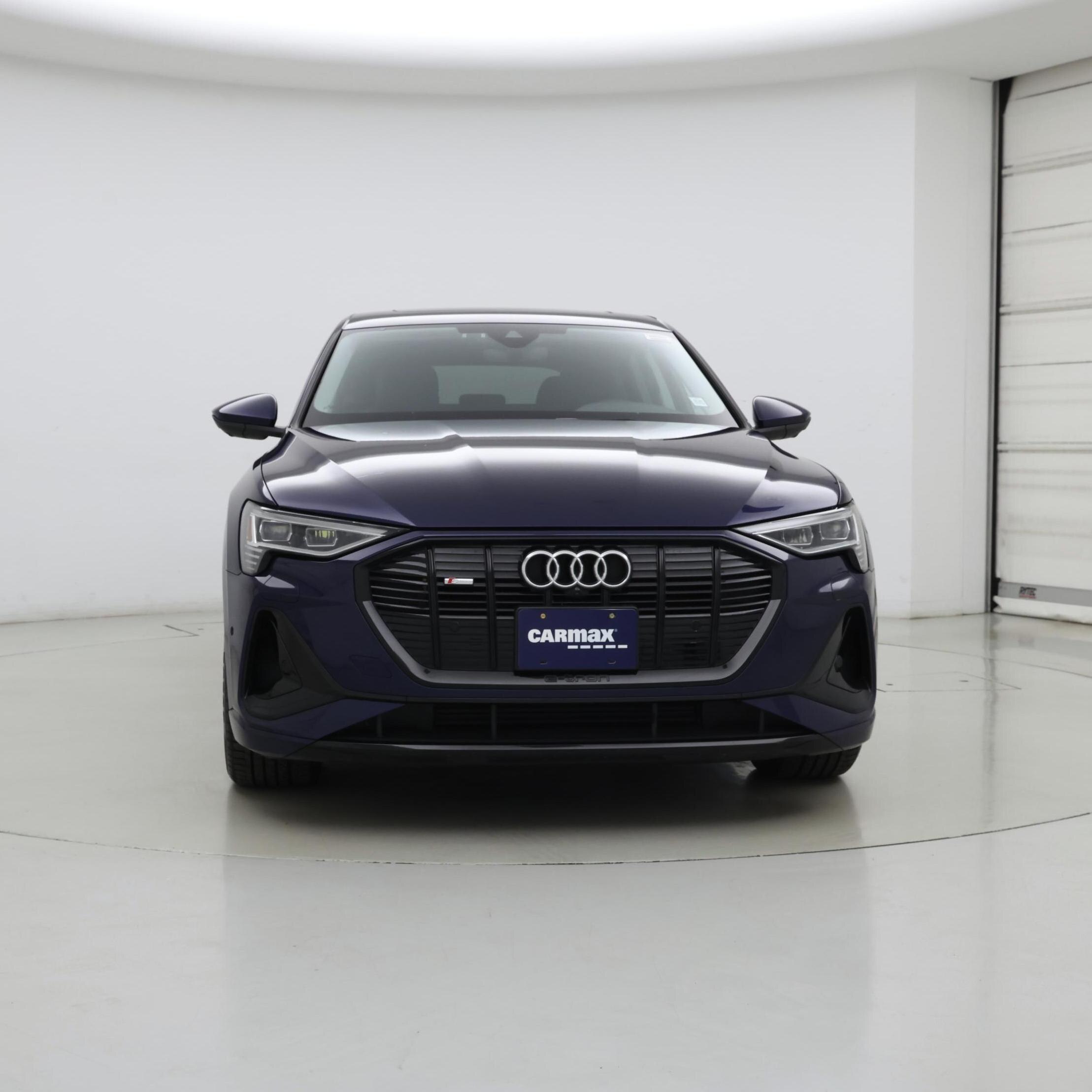 Thumbnail: 2022 Audi e-tron S - 5