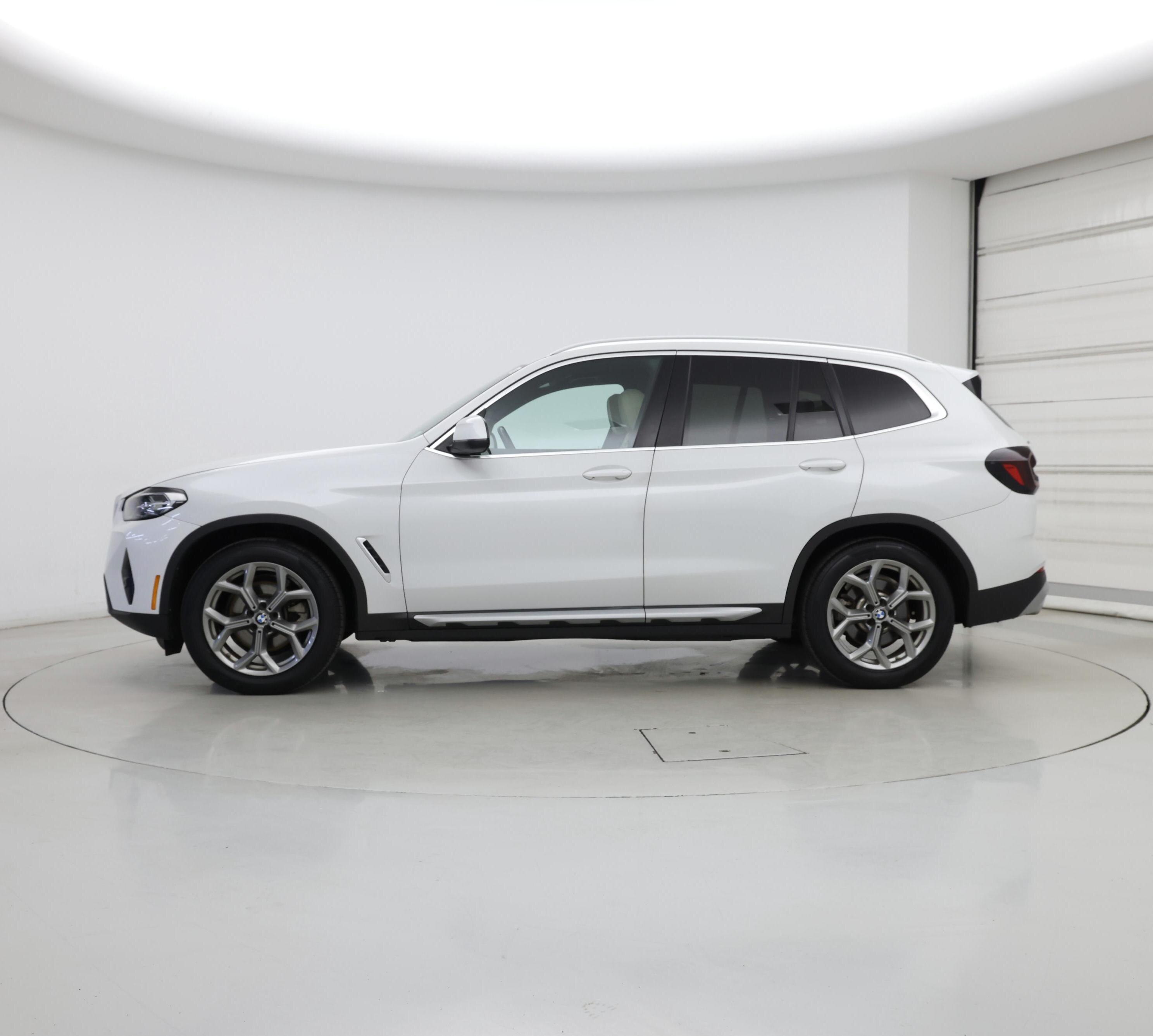 Thumbnail: 2022 BMW X3 - 3