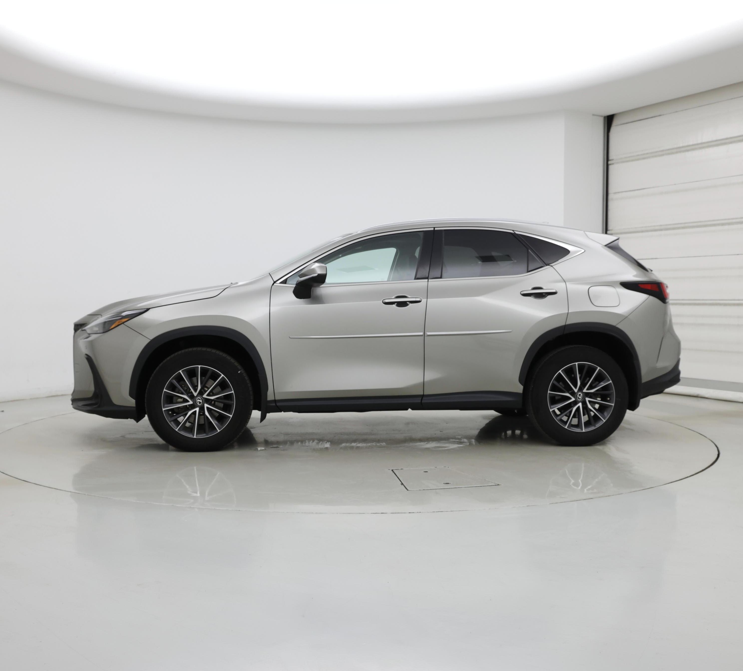 Thumbnail: 2022 Lexus NX - 3