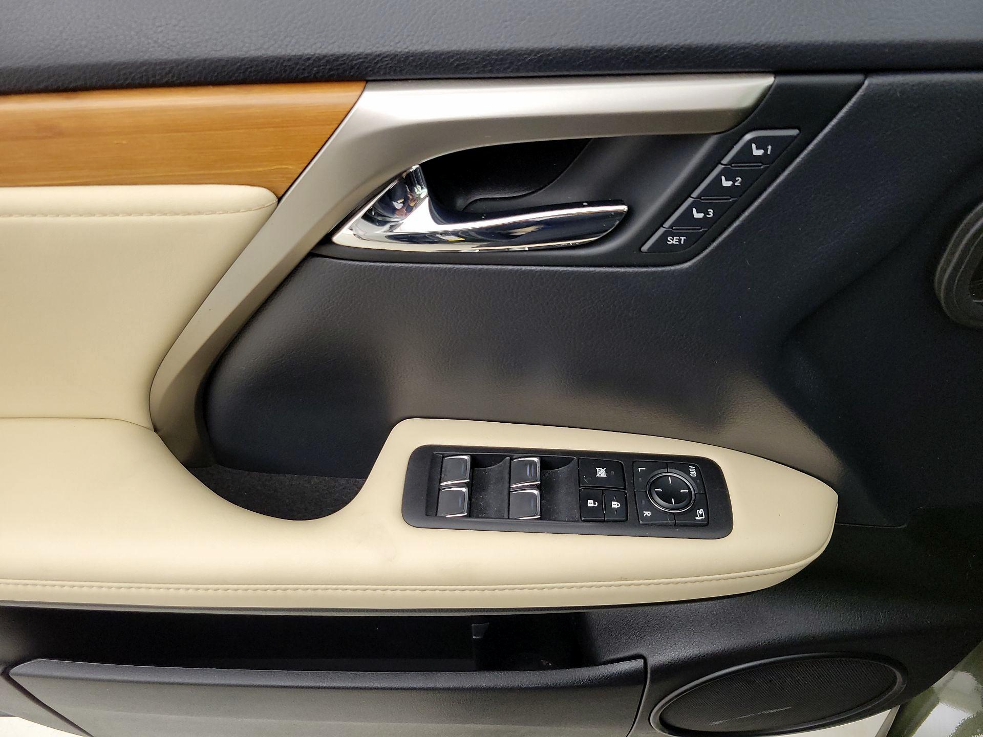 Thumbnail: 2022 Lexus RX - 12