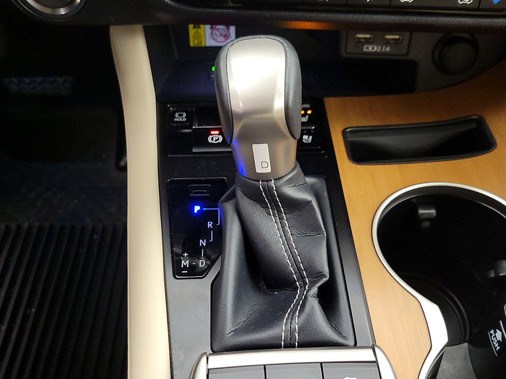 Thumbnail: 2022 Lexus RX - 17