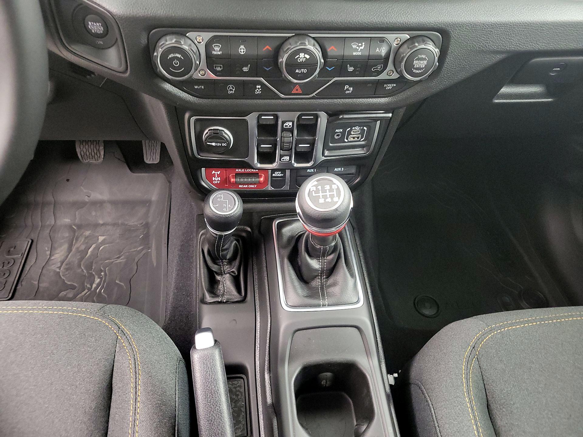 Thumbnail: 2025 Jeep Wrangler - 17