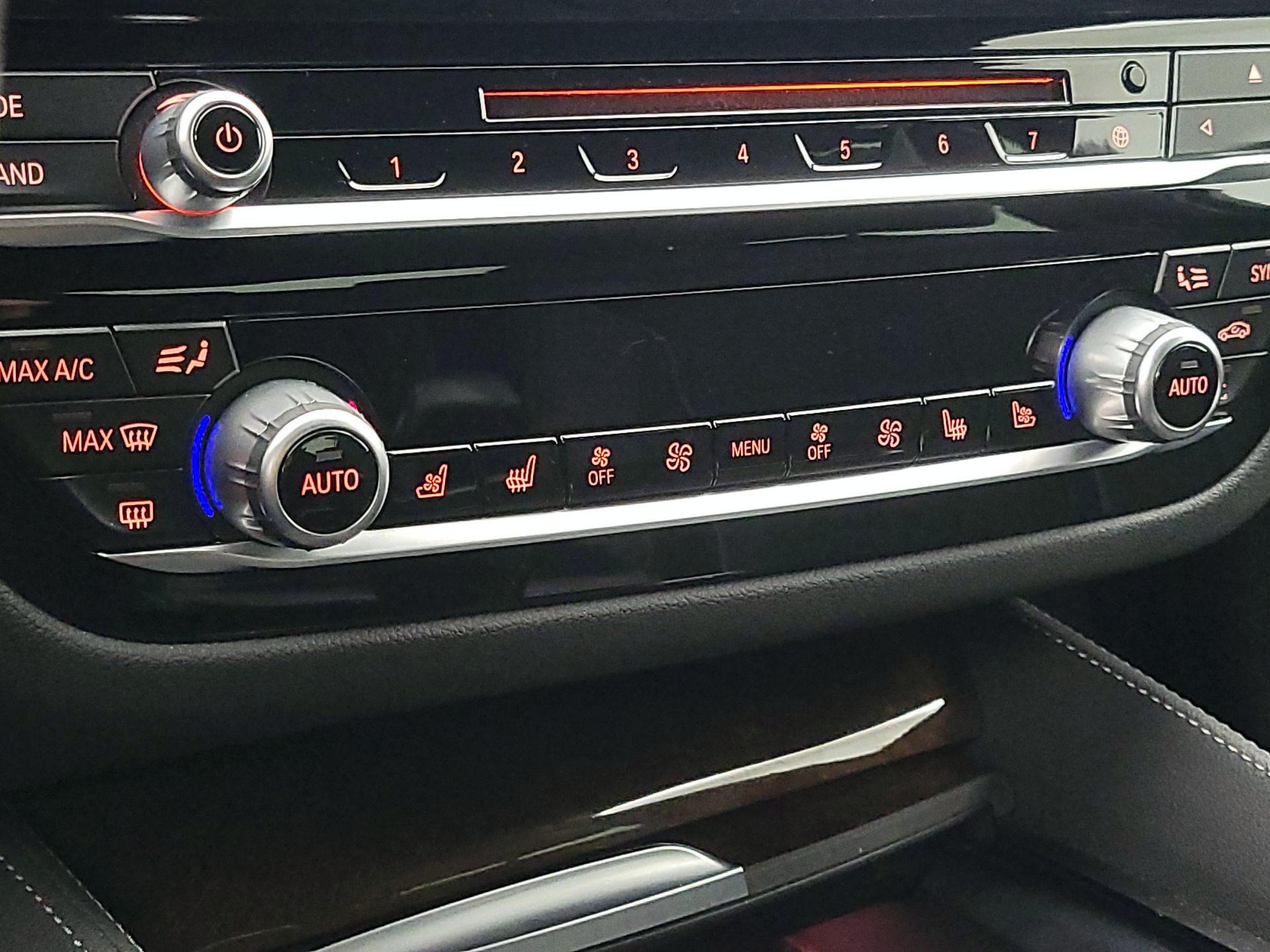 Thumbnail: 2017 BMW 5 Series - 17