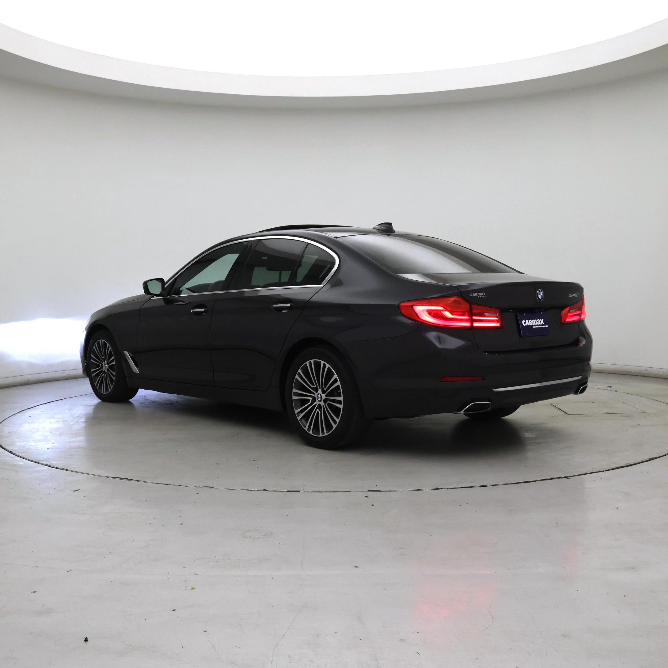 Thumbnail: 2017 BMW 5 Series - 2