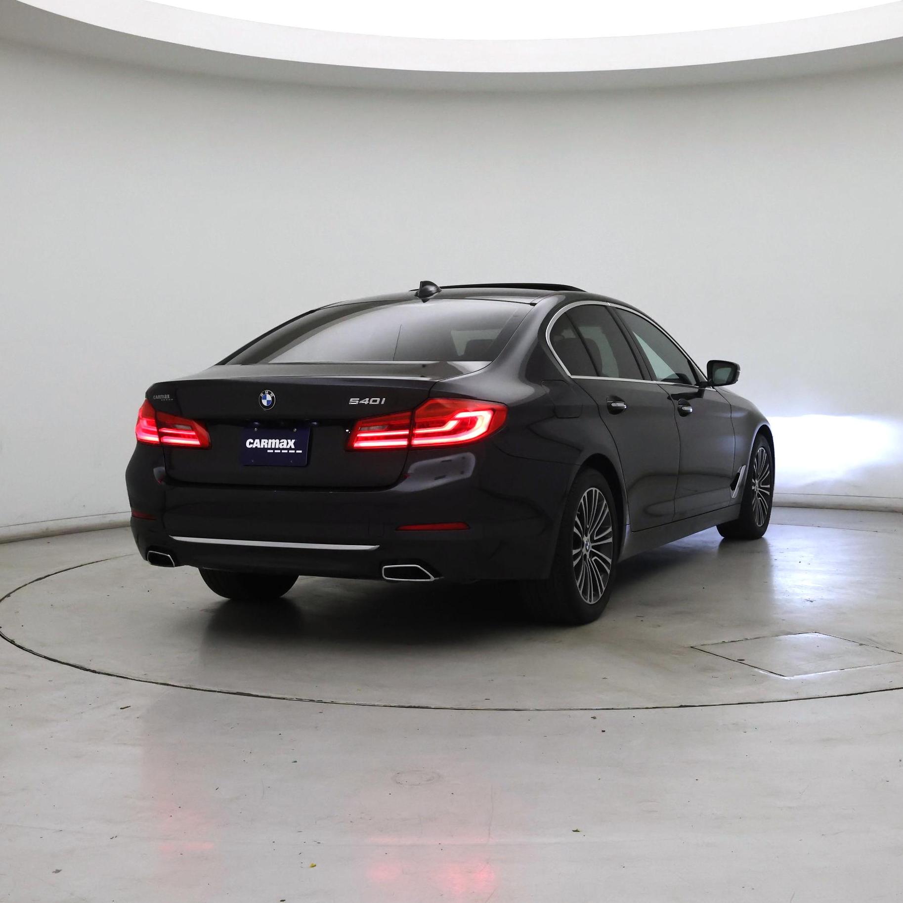 Thumbnail: 2017 BMW 5 Series - 8