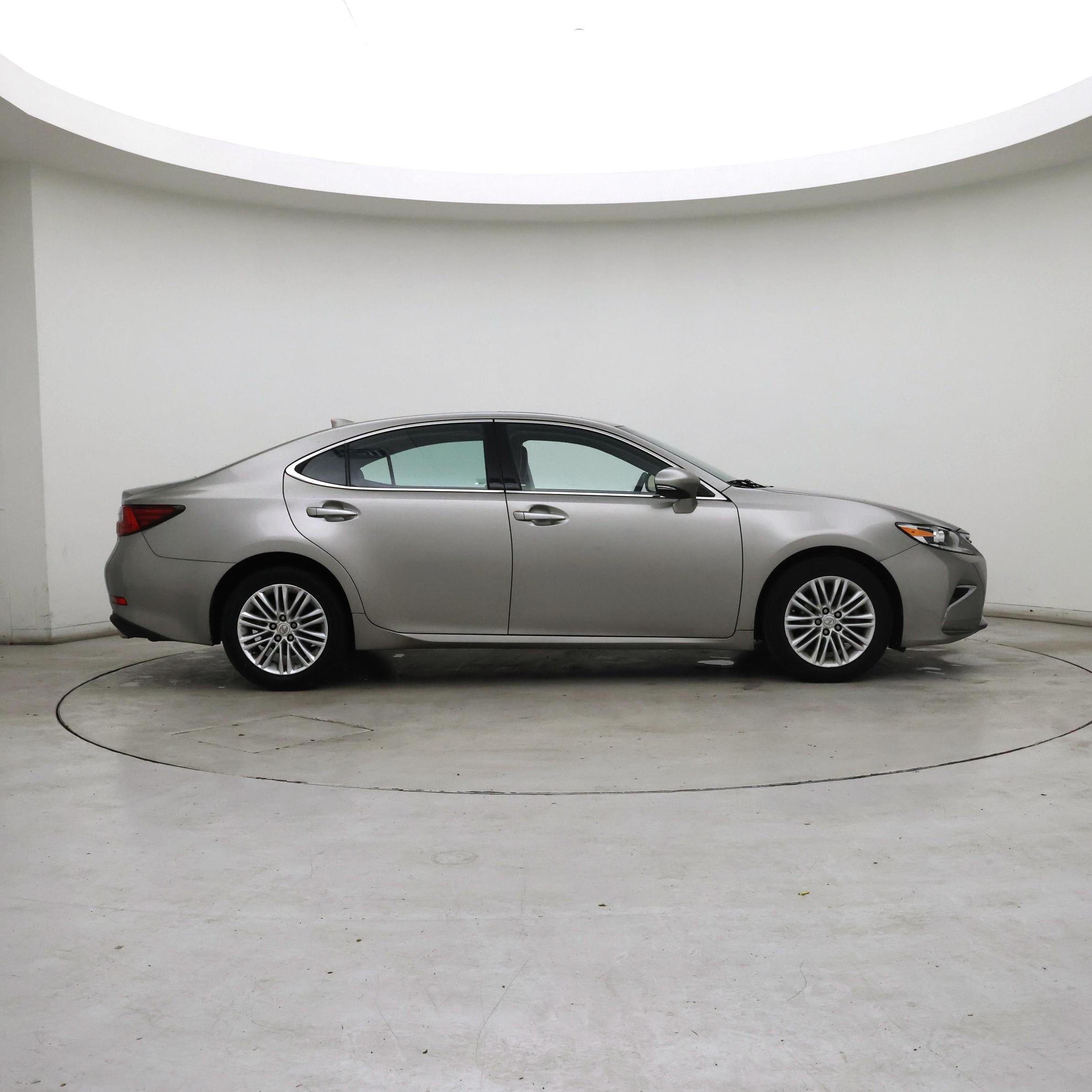 Thumbnail: 2018 Lexus ES - 7