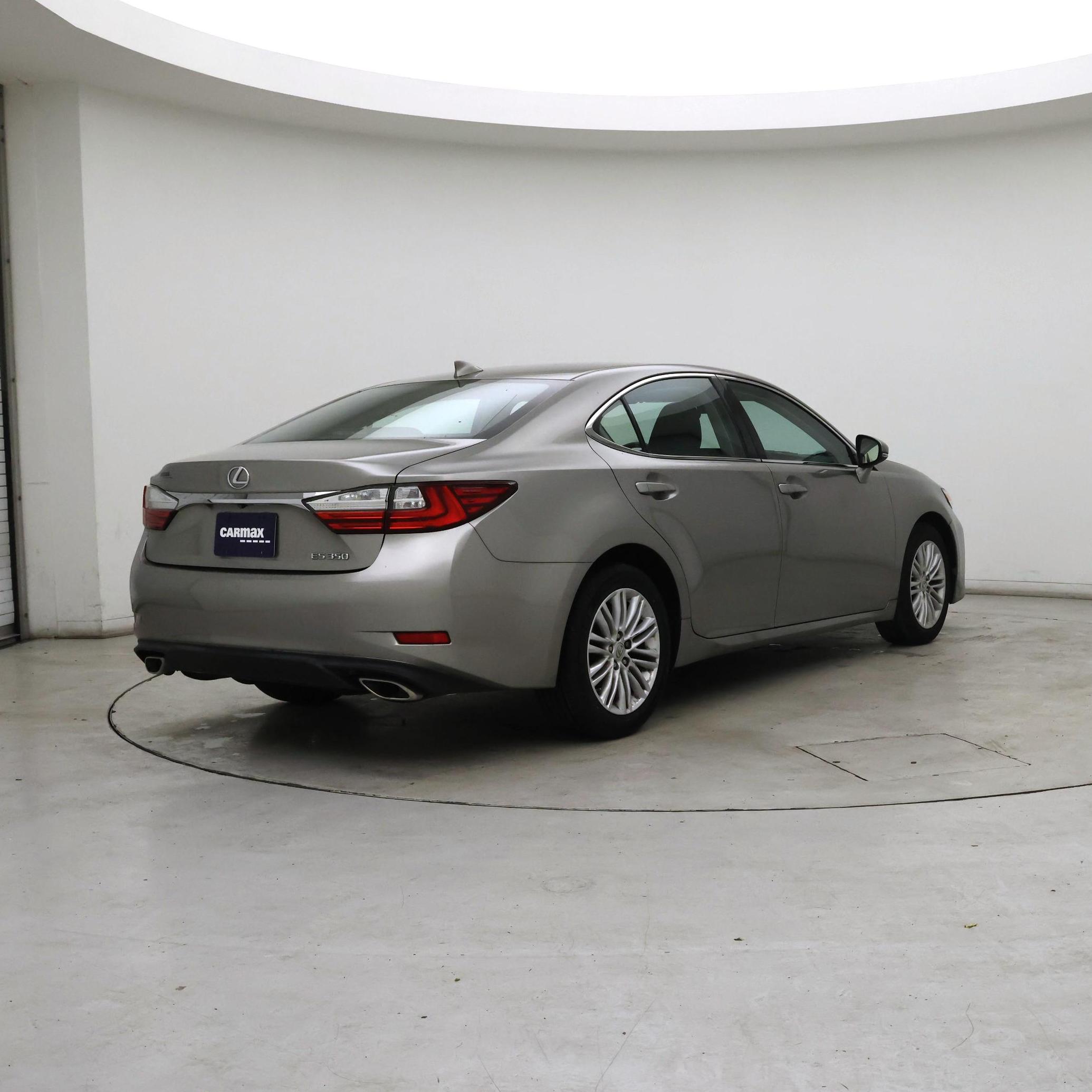 Thumbnail: 2018 Lexus ES - 8