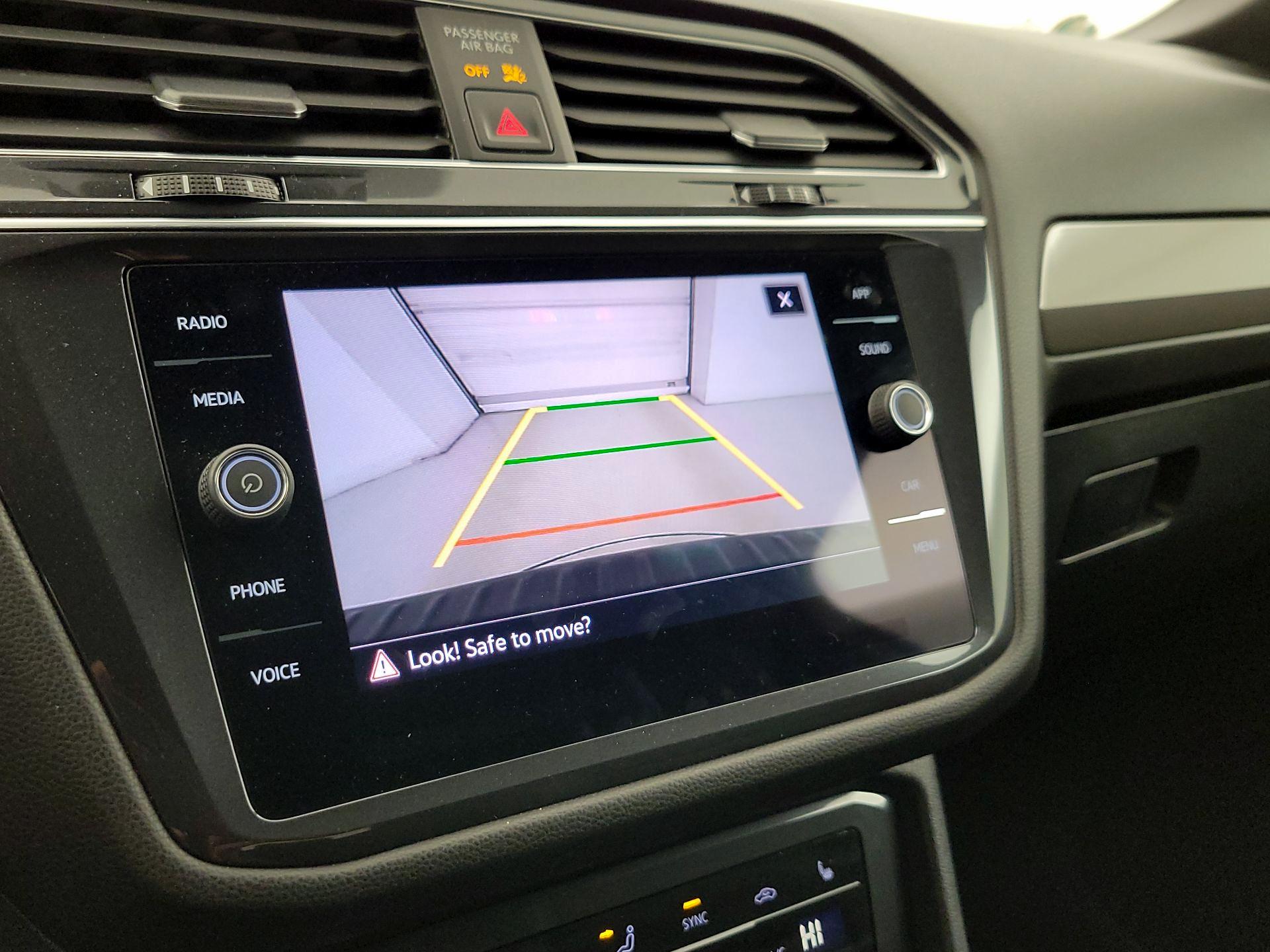 Thumbnail: 2023 Volkswagen Tiguan - 14