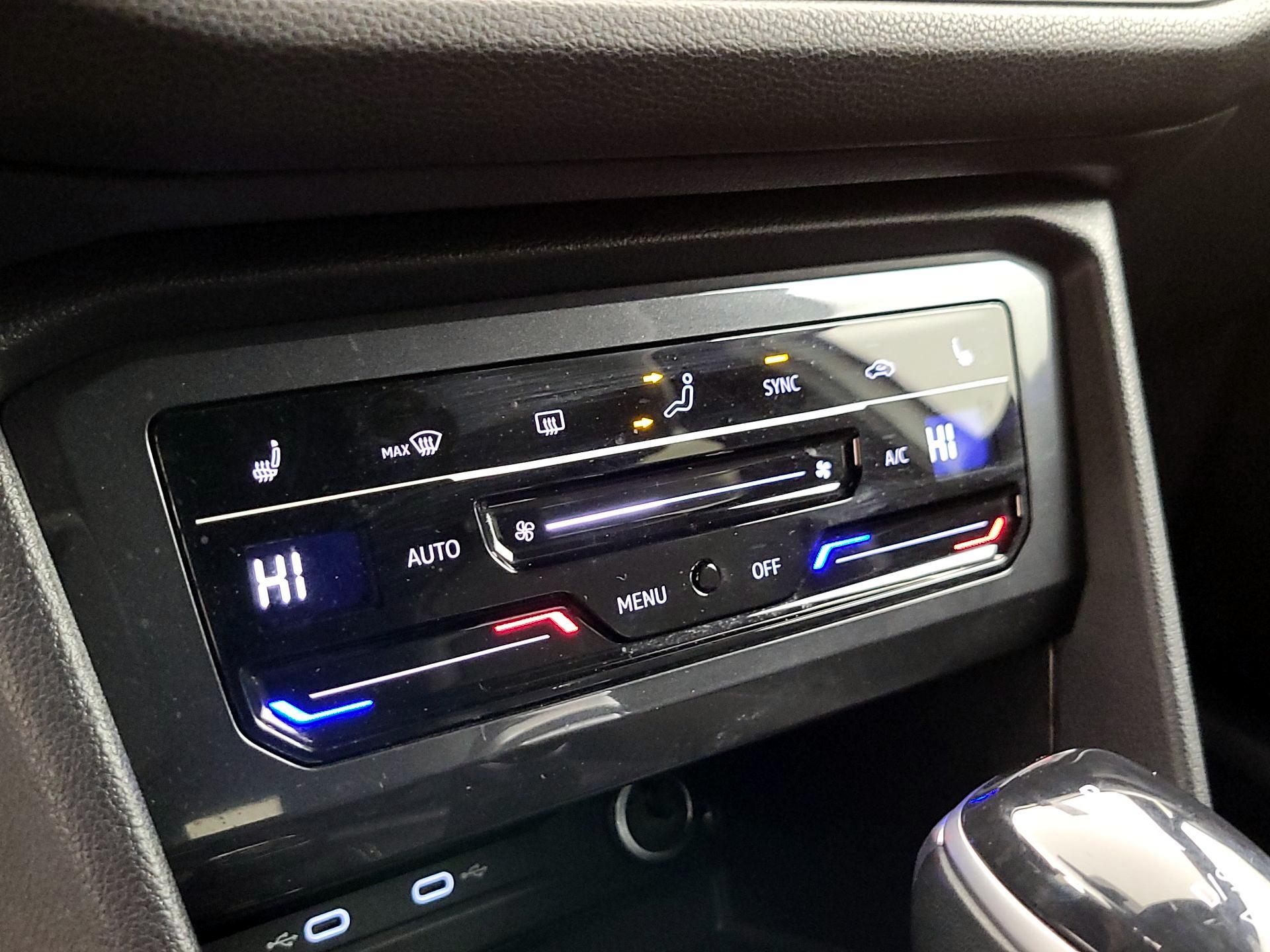 Thumbnail: 2023 Volkswagen Tiguan - 16