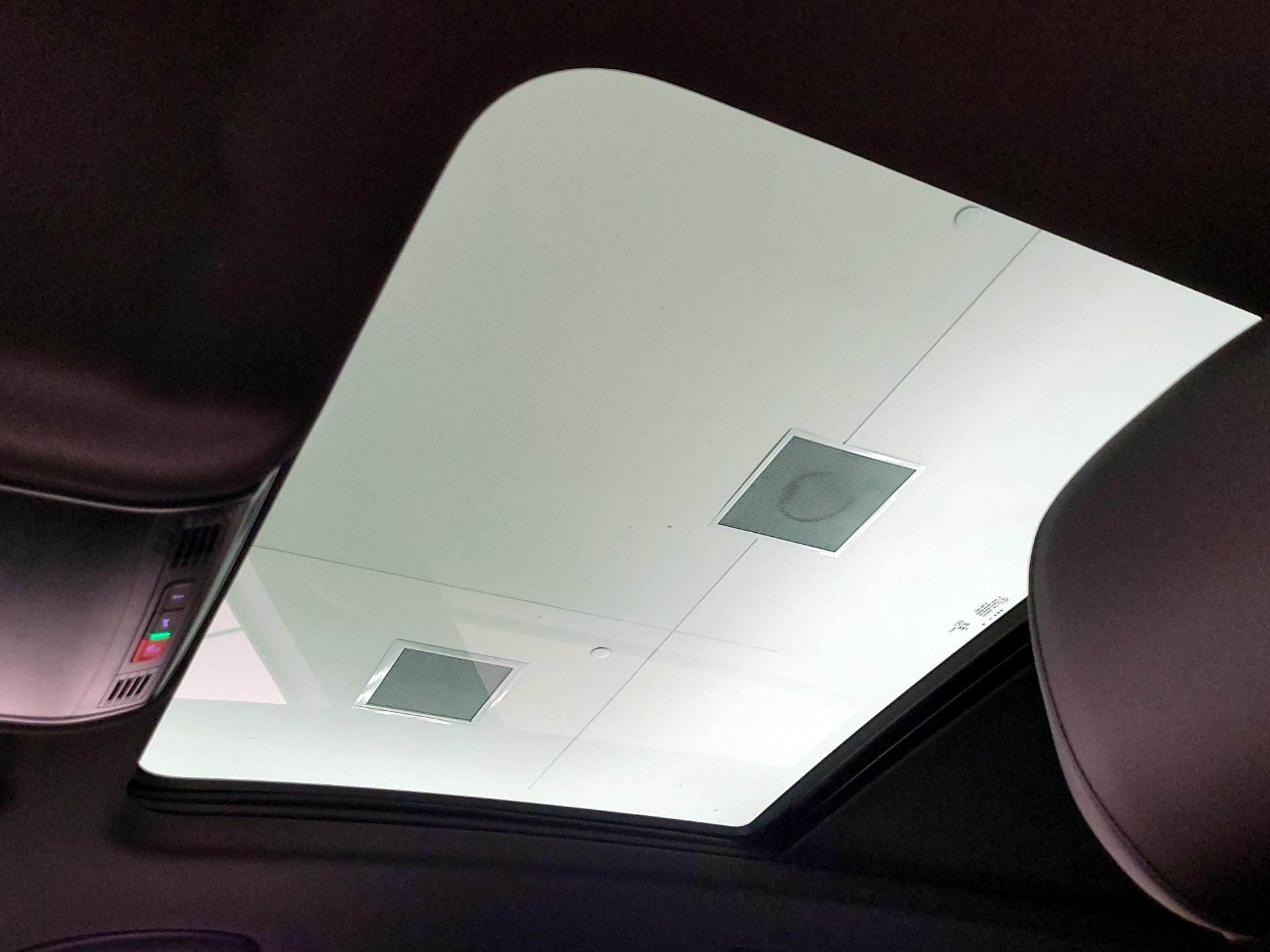 Thumbnail: 2023 Volkswagen Tiguan - 19