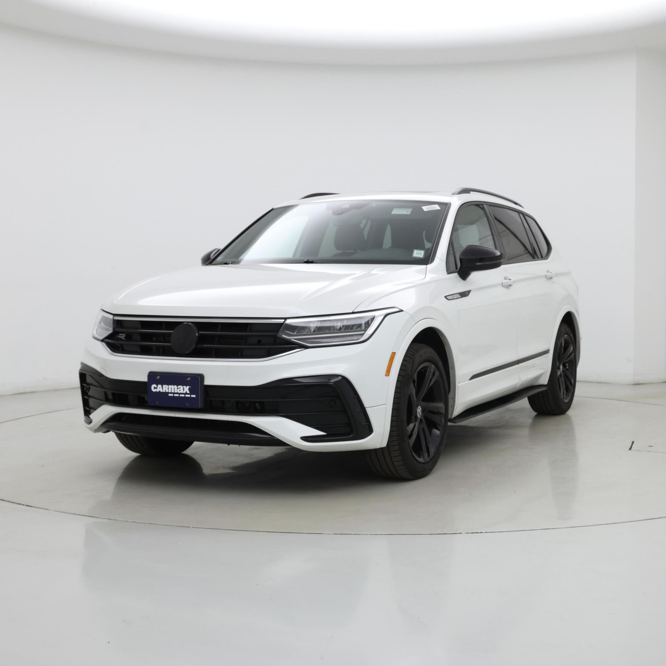 Thumbnail: 2023 Volkswagen Tiguan - 4
