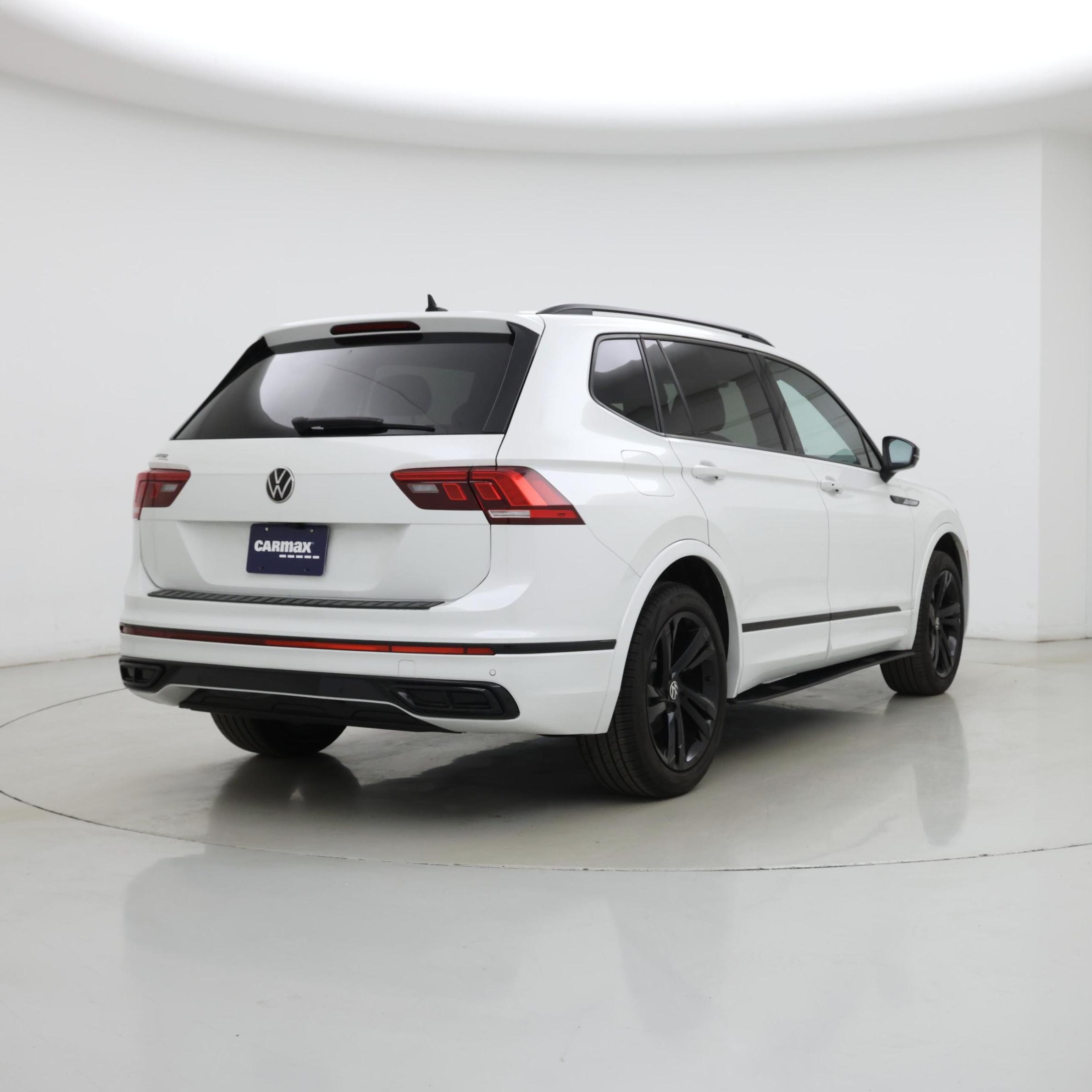 Thumbnail: 2023 Volkswagen Tiguan - 8