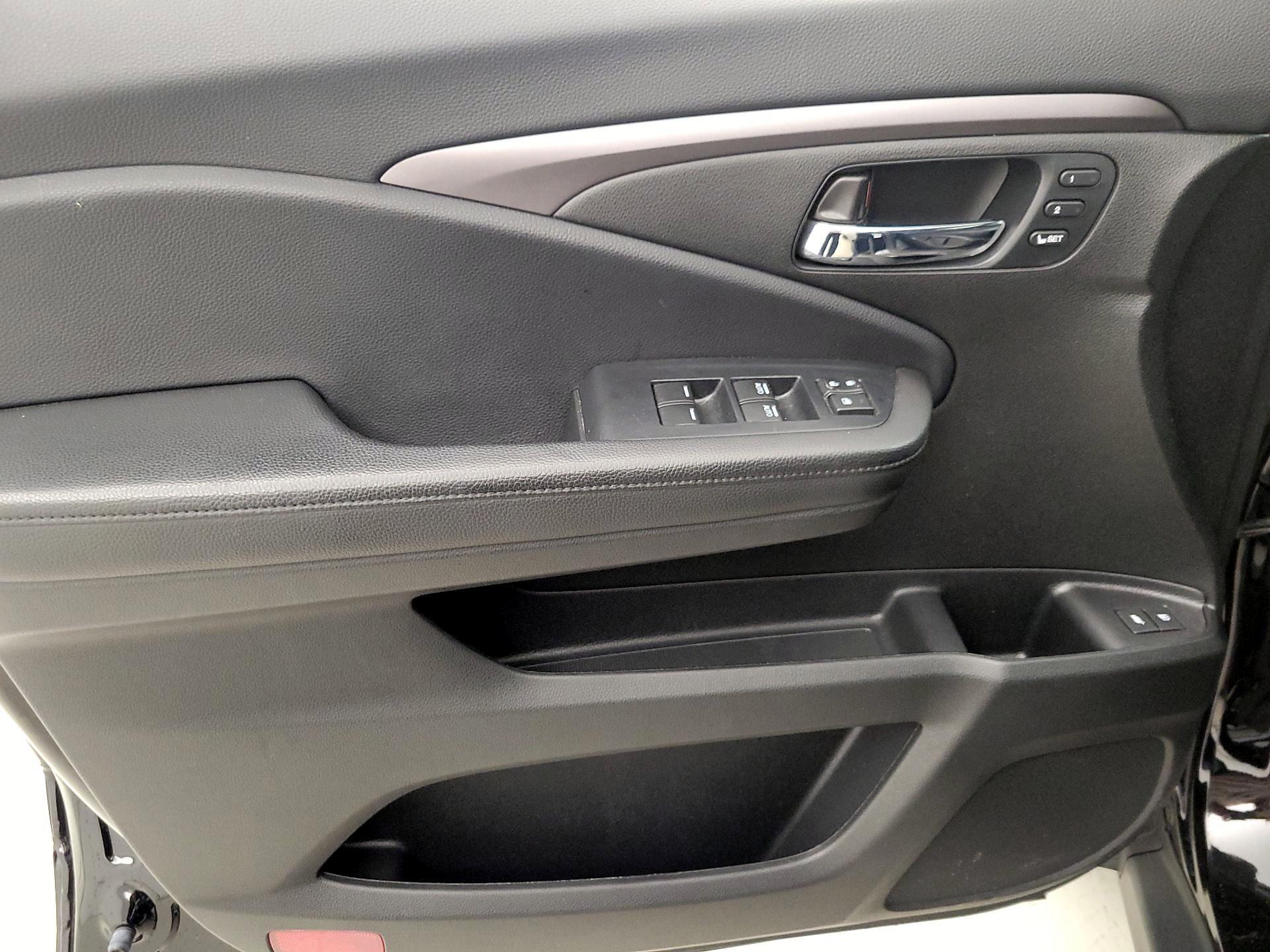 Thumbnail: 2021 Honda Pilot - 12