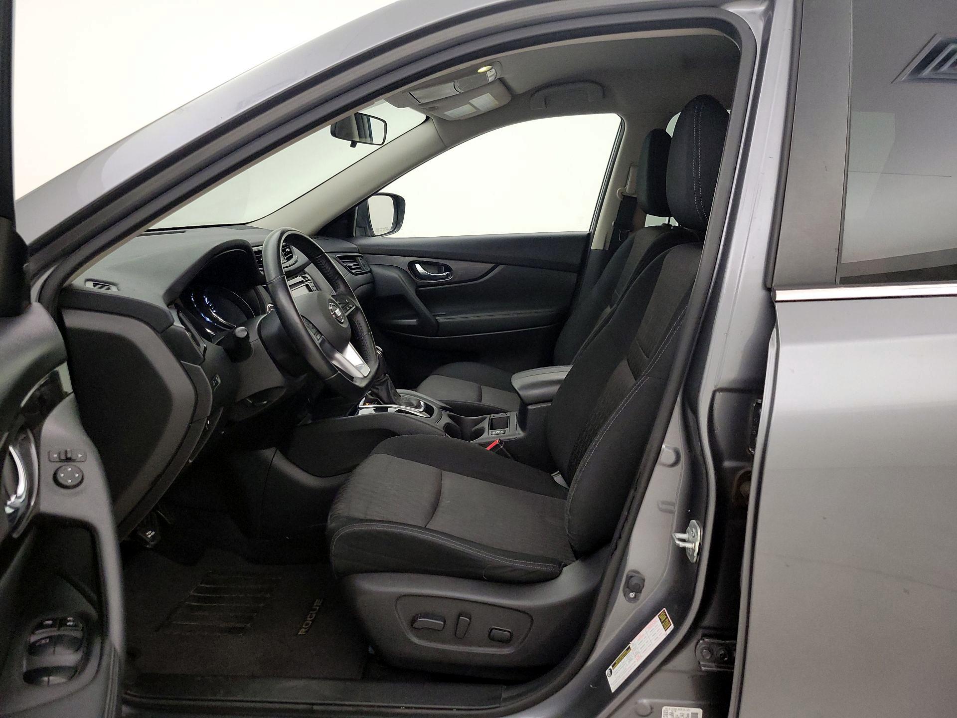 Thumbnail: 2018 Nissan Rogue - 11