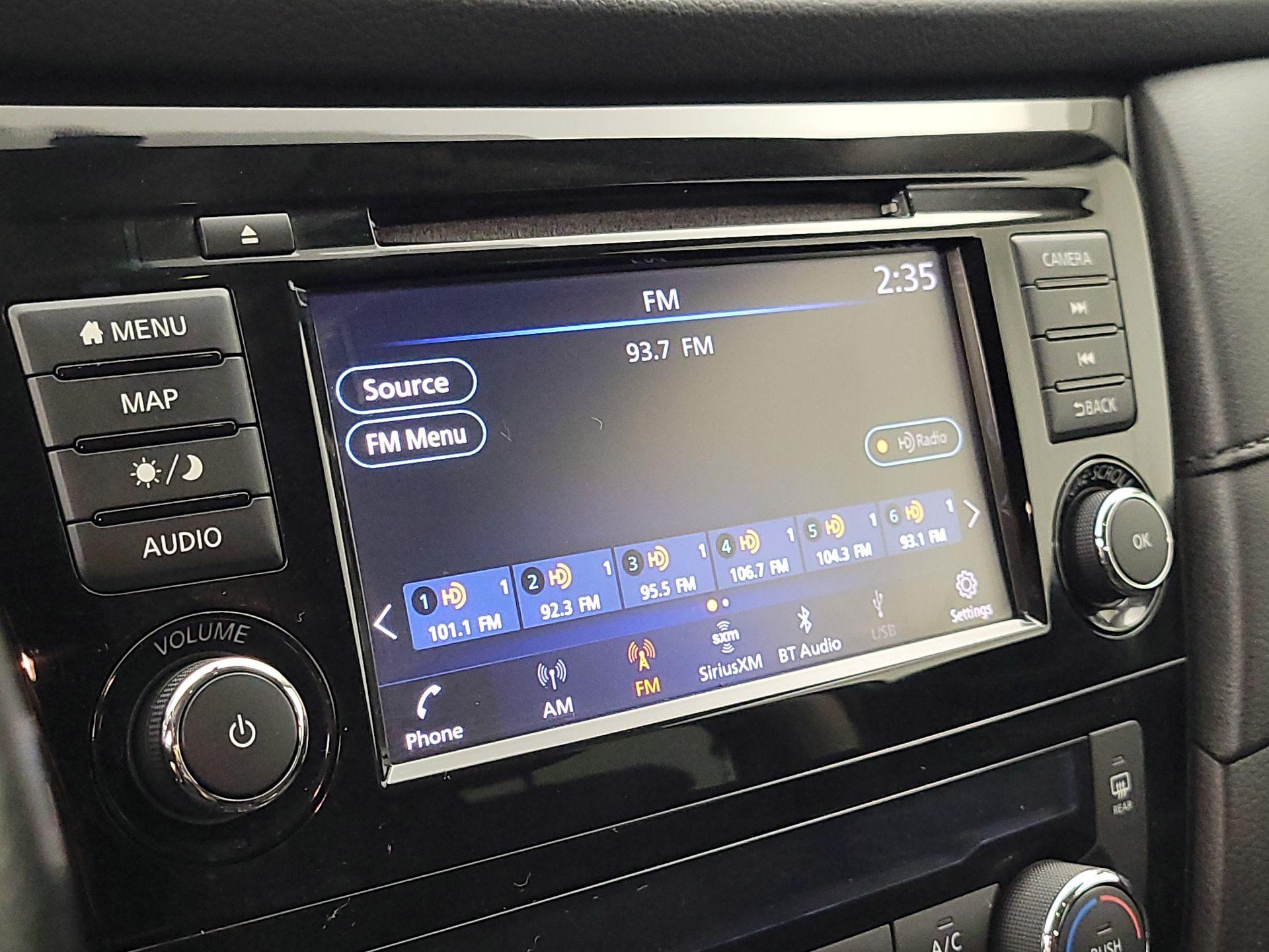 Thumbnail: 2018 Nissan Rogue - 16