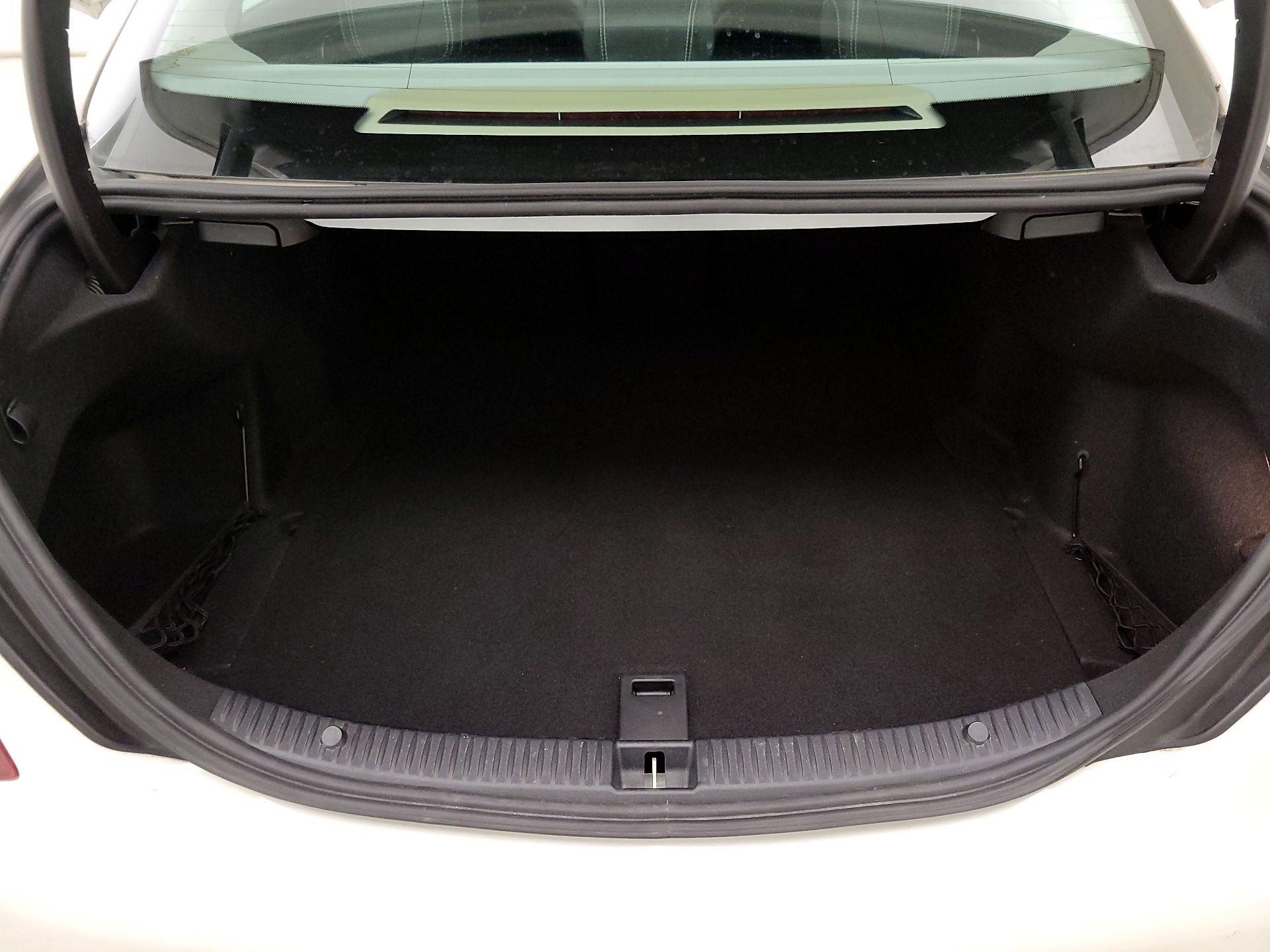 Thumbnail: 2017 Mercedes-Benz C-Class - 20