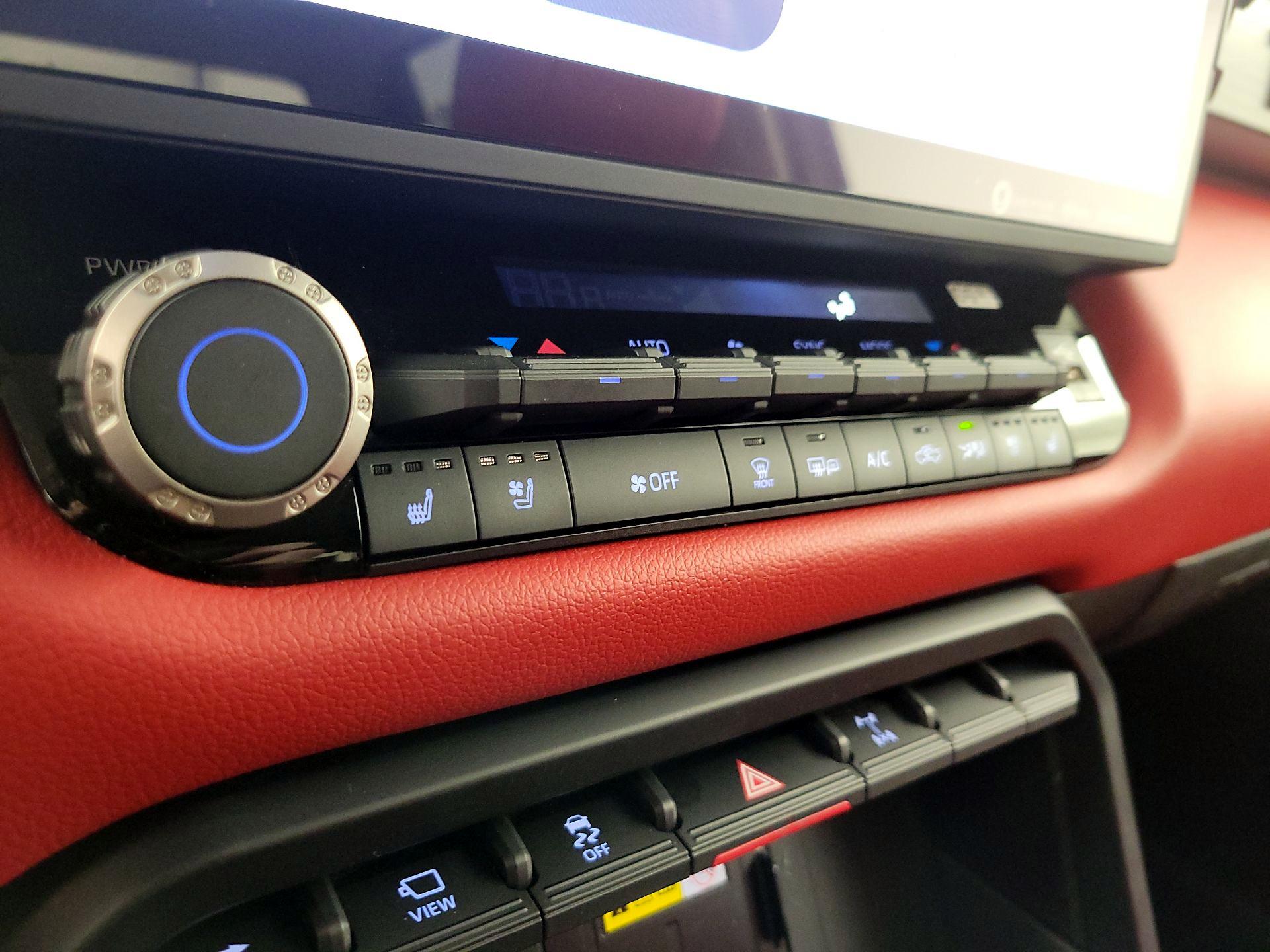 Thumbnail: 2023 Toyota Tundra - 16