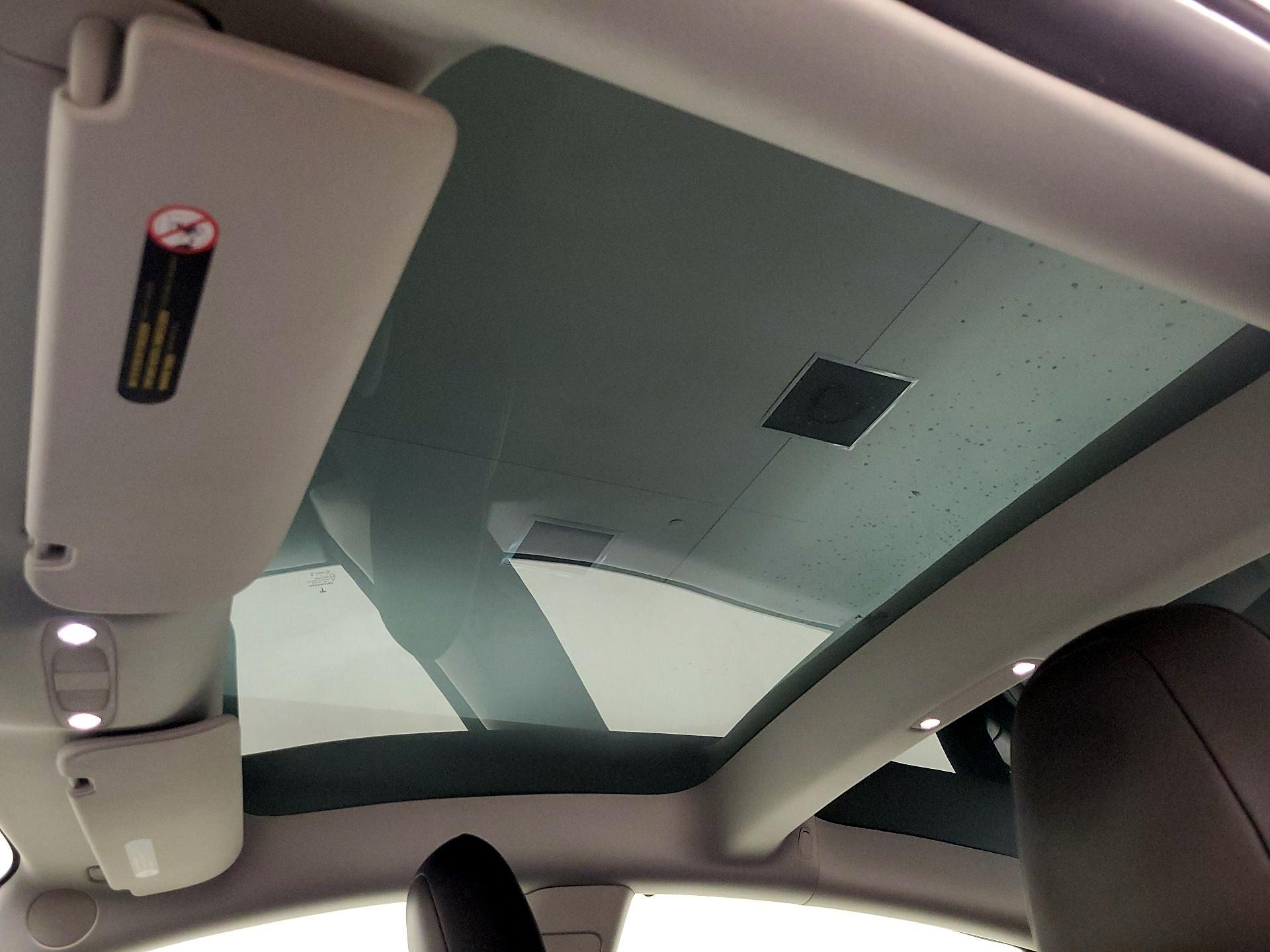 Thumbnail: 2022 Tesla Model 3 - 19