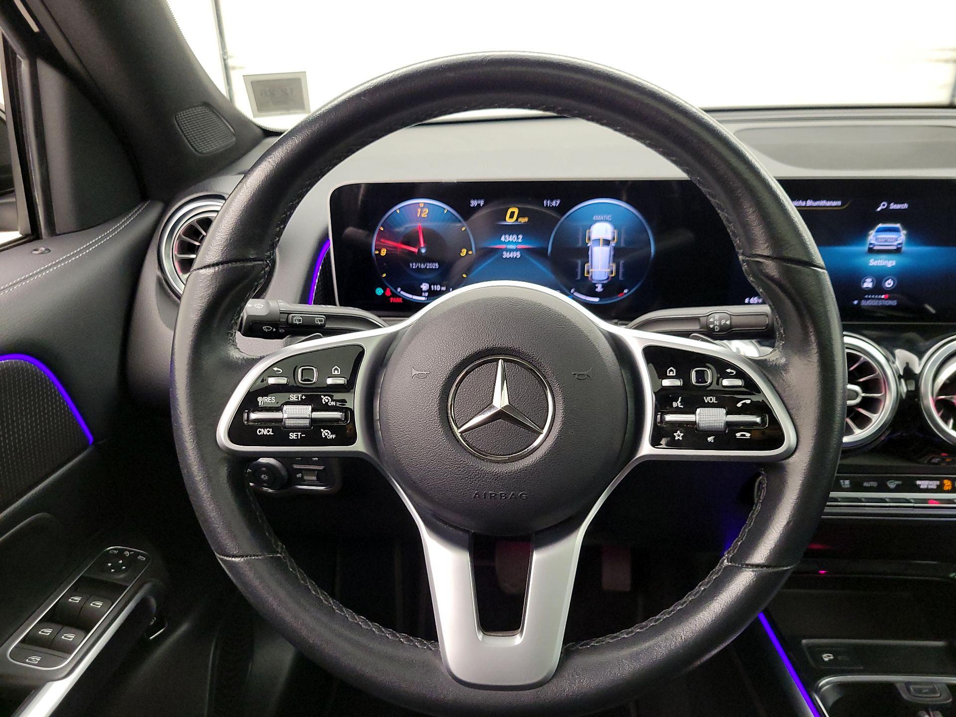 Thumbnail: 2021 Mercedes-Benz GLB - 10