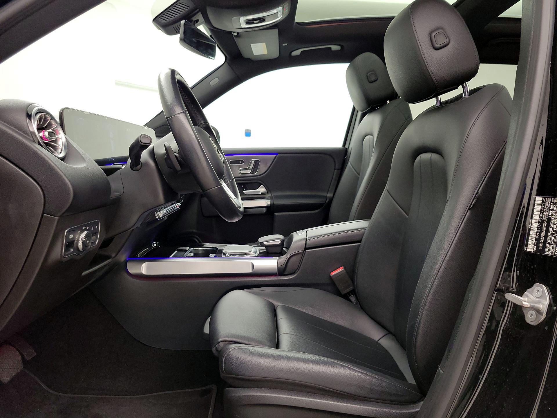 Thumbnail: 2021 Mercedes-Benz GLB - 11