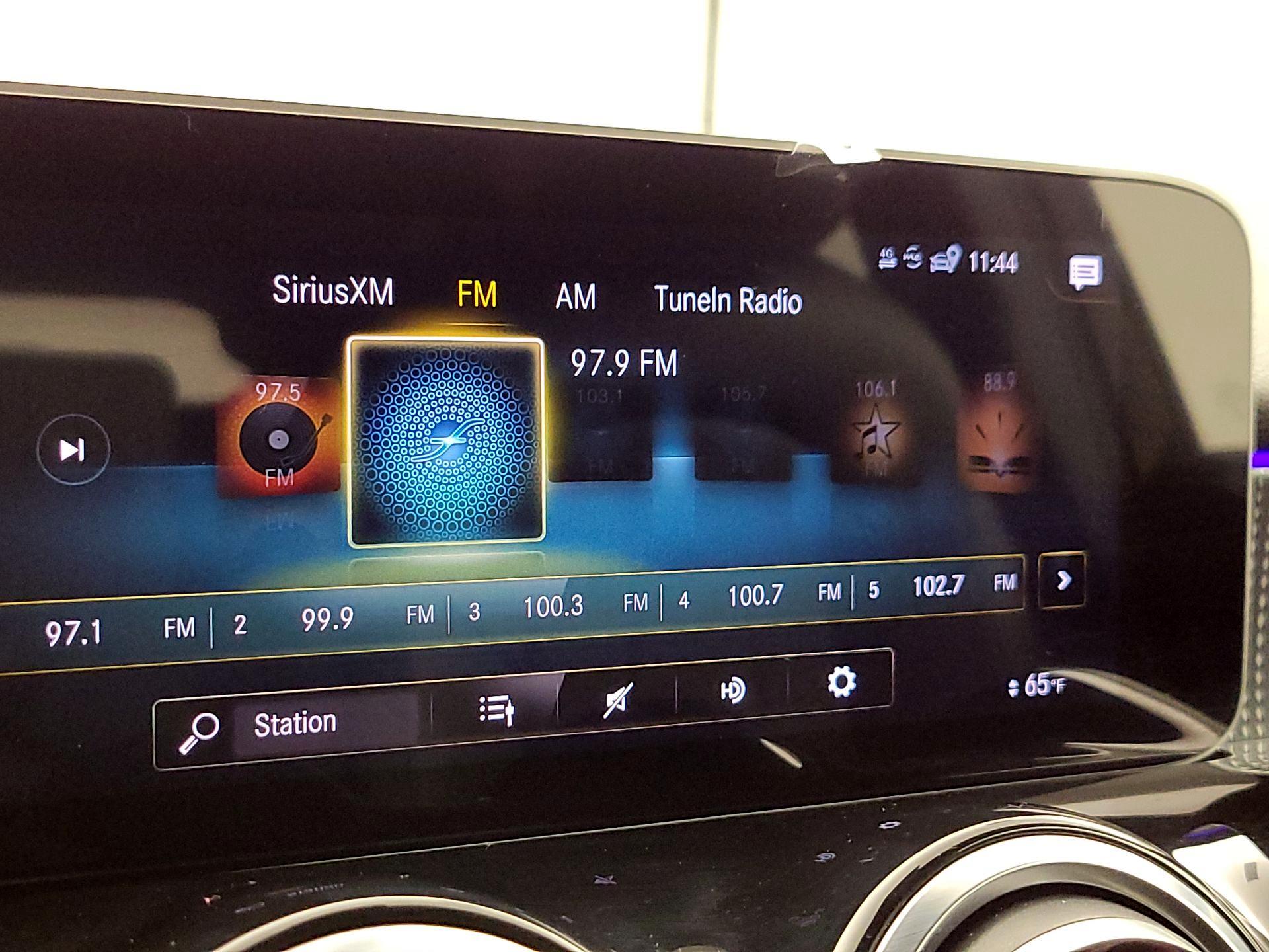 Thumbnail: 2021 Mercedes-Benz GLB - 15