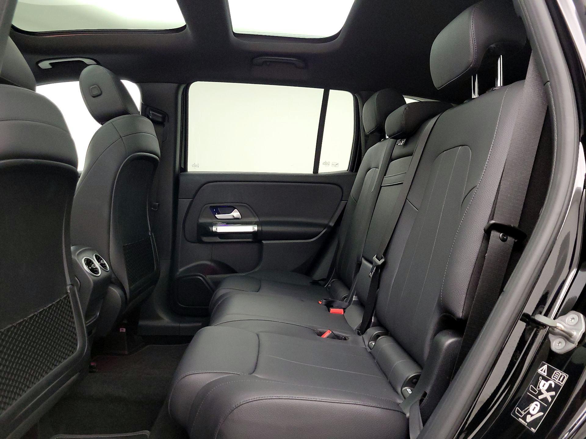 Thumbnail: 2021 Mercedes-Benz GLB - 20