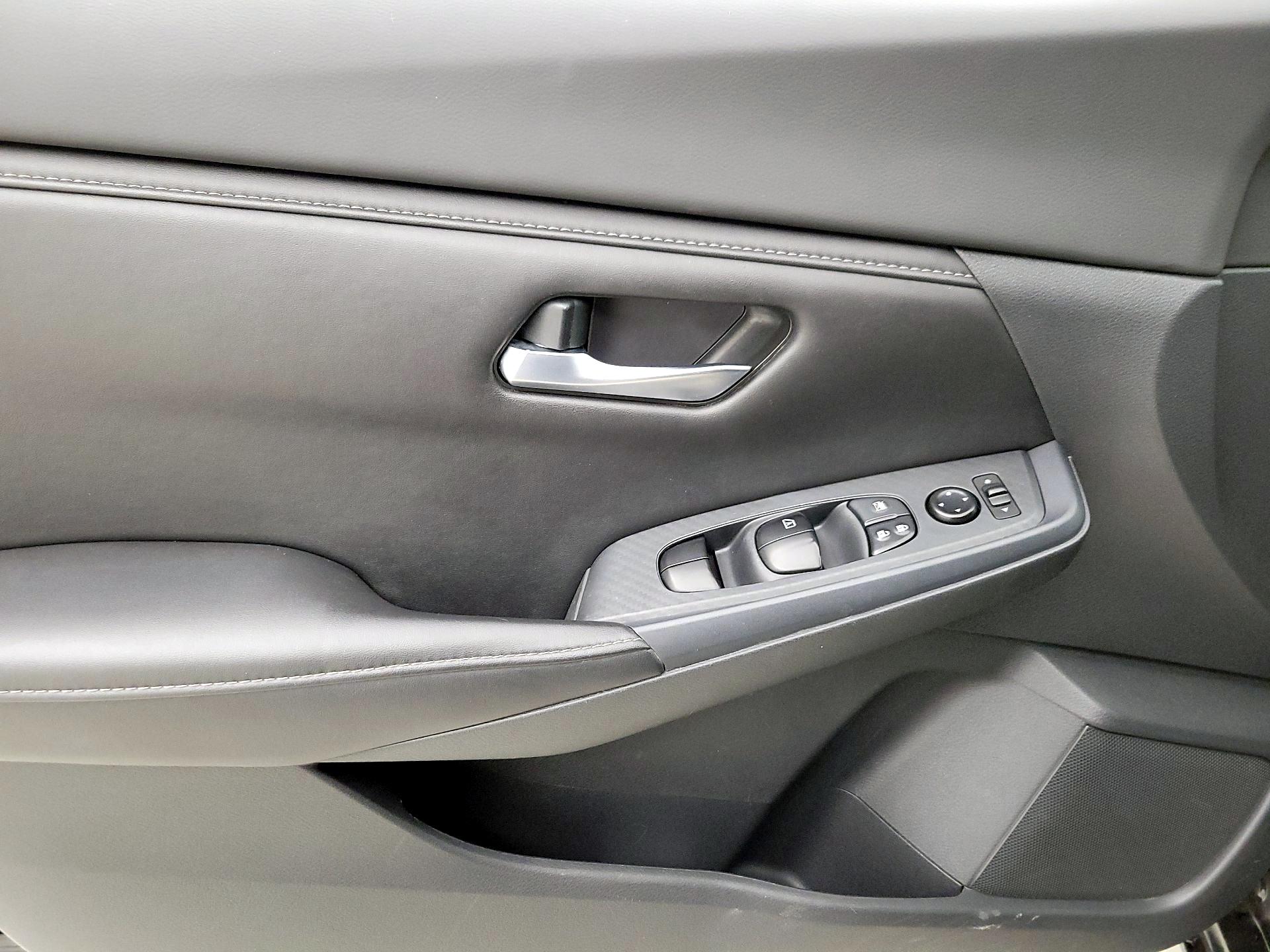 Thumbnail: 2022 Nissan Sentra - 12