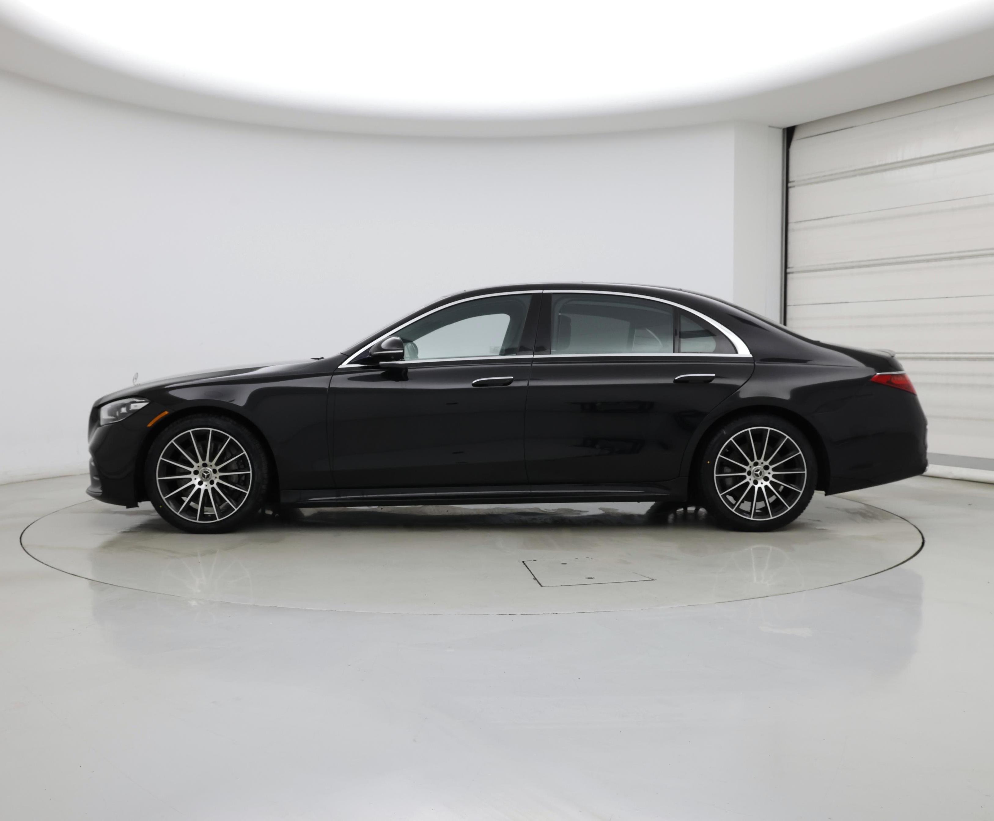 Thumbnail: 2021 Mercedes-Benz S-Class - 3