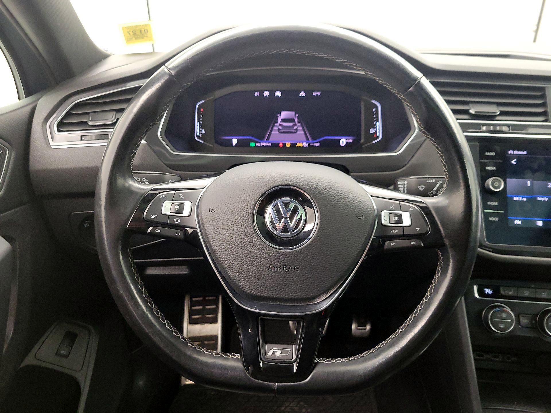 Thumbnail: 2020 Volkswagen Tiguan - 10