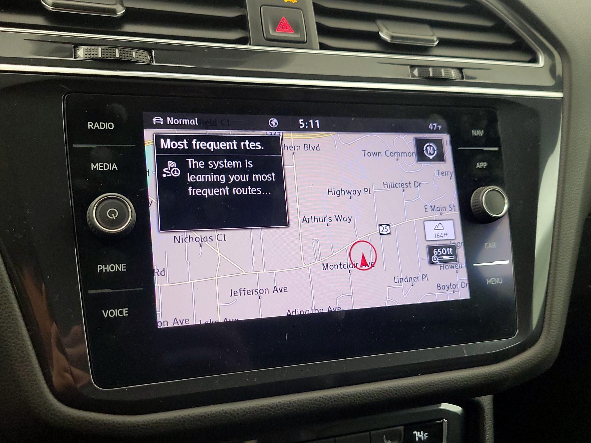 Thumbnail: 2020 Volkswagen Tiguan - 14