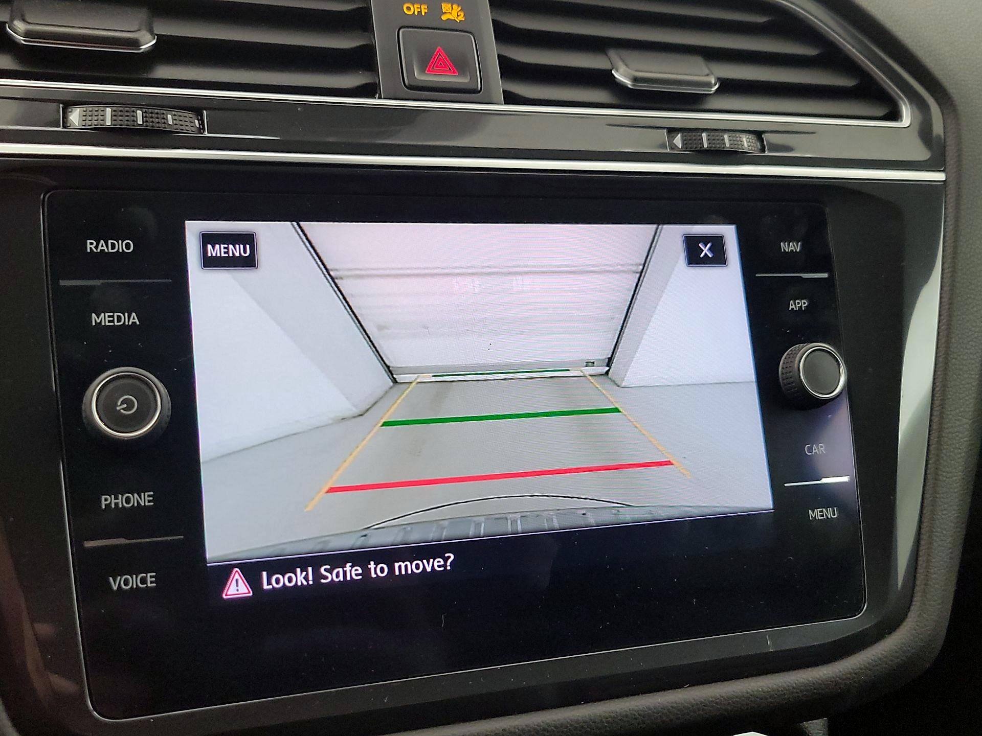 Thumbnail: 2020 Volkswagen Tiguan - 15