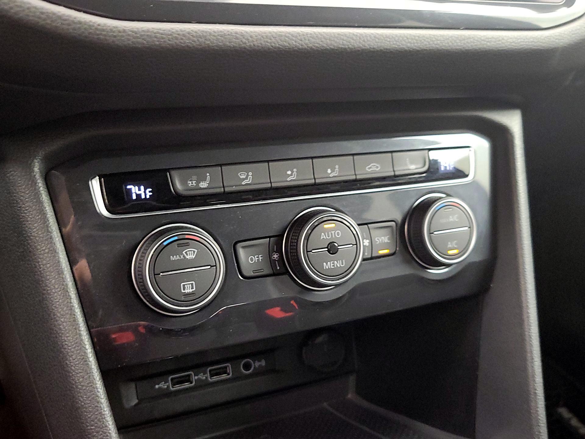 Thumbnail: 2020 Volkswagen Tiguan - 17