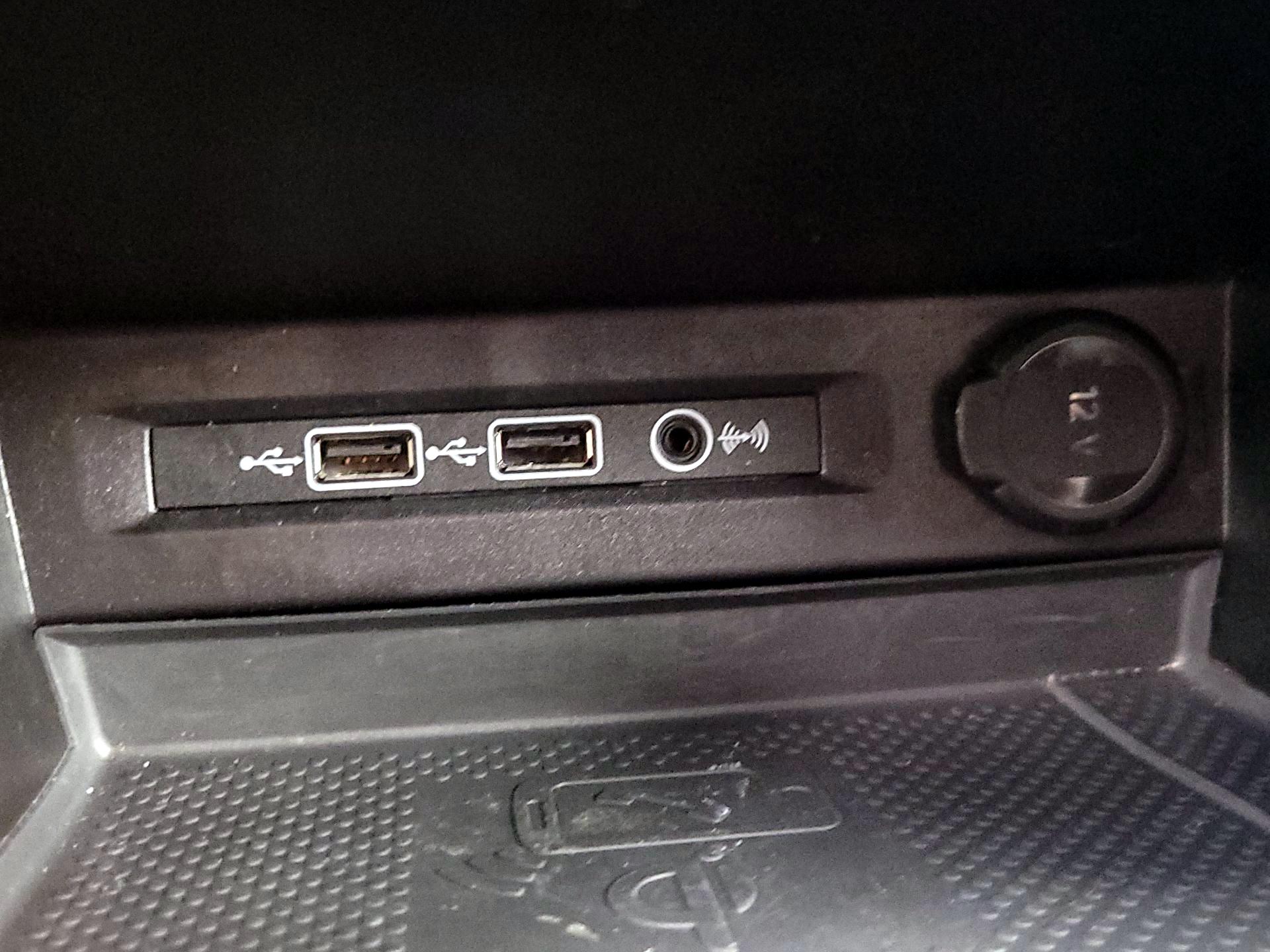 Thumbnail: 2020 Volkswagen Tiguan - 19