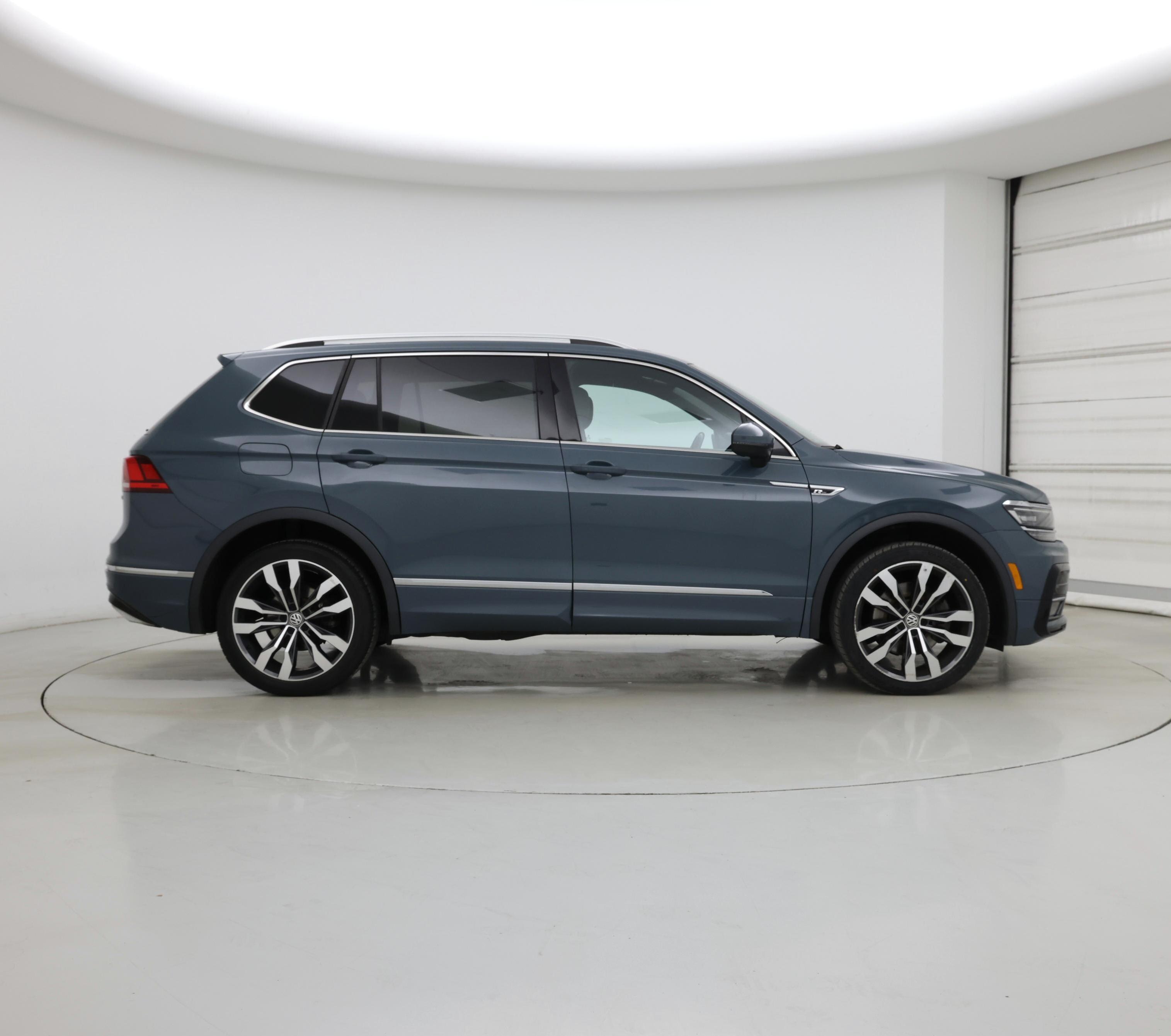 Thumbnail: 2020 Volkswagen Tiguan - 7