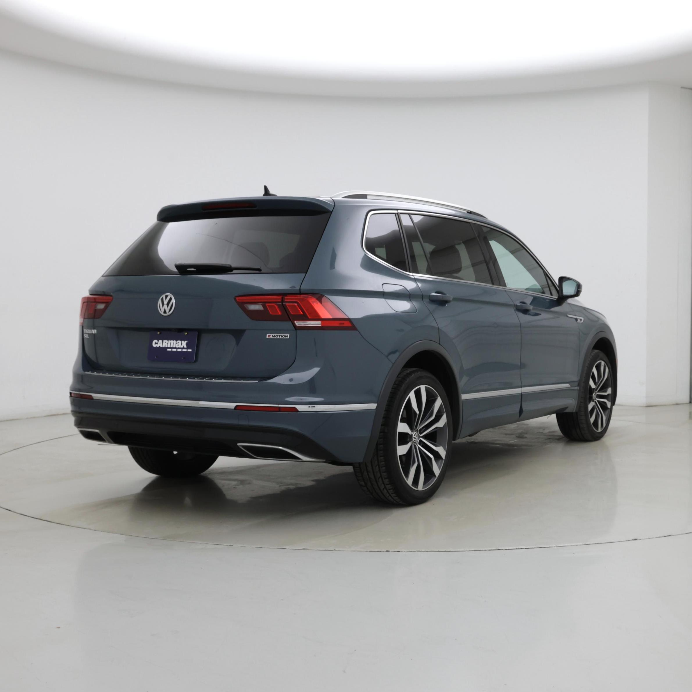 Thumbnail: 2020 Volkswagen Tiguan - 8