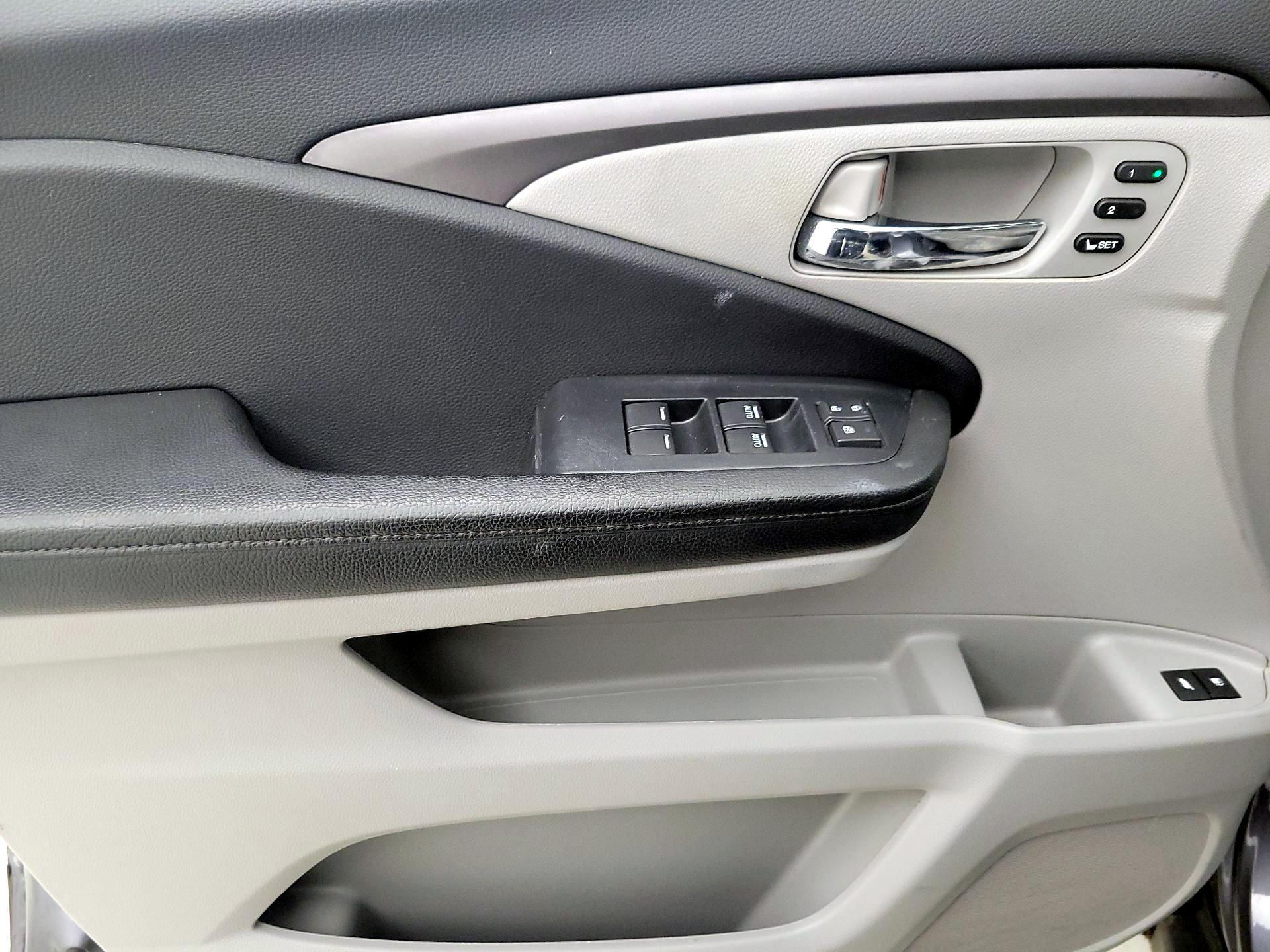 Thumbnail: 2021 Honda Pilot - 12