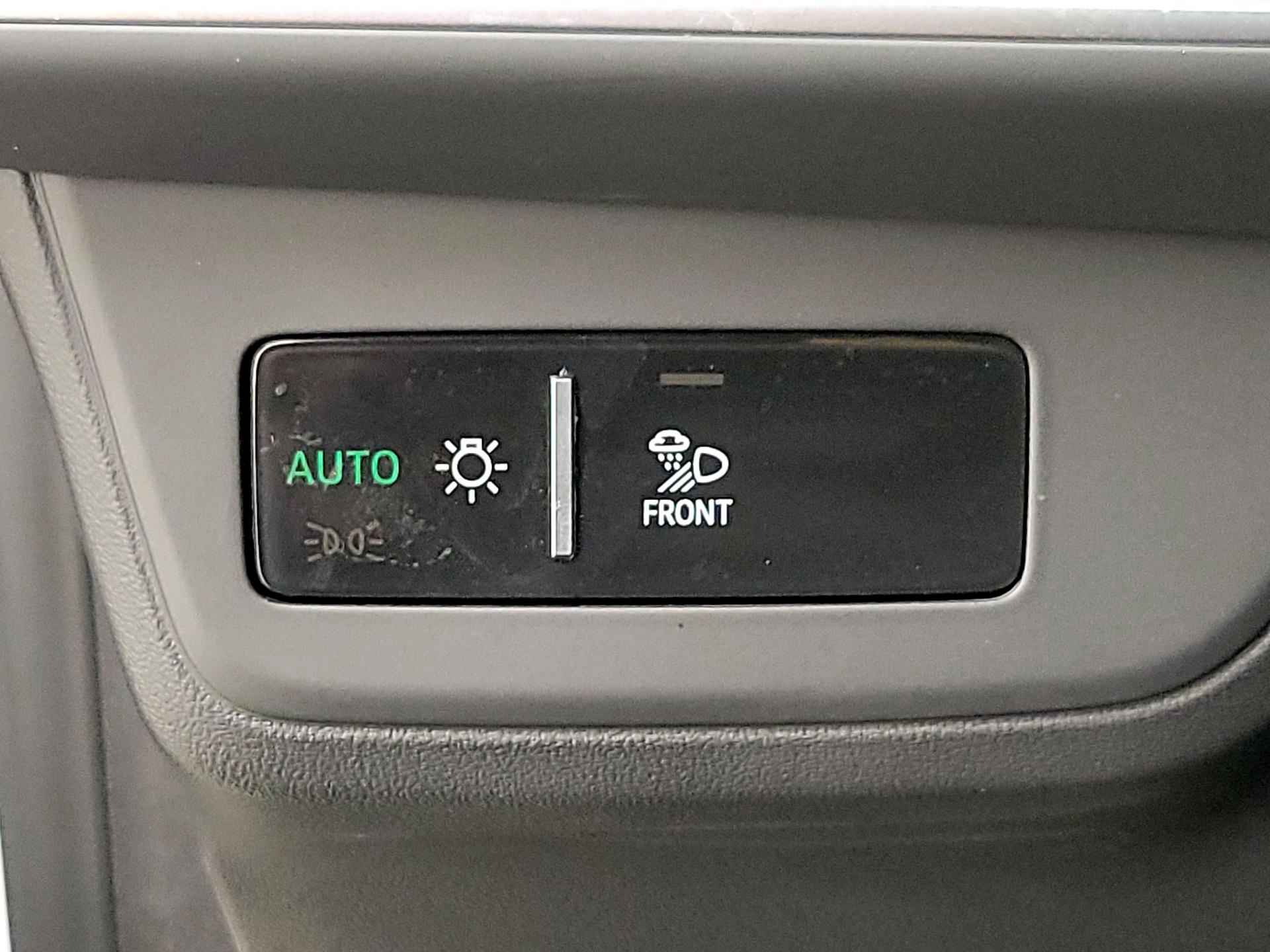 Thumbnail: 2022 Audi e-tron GT - 13