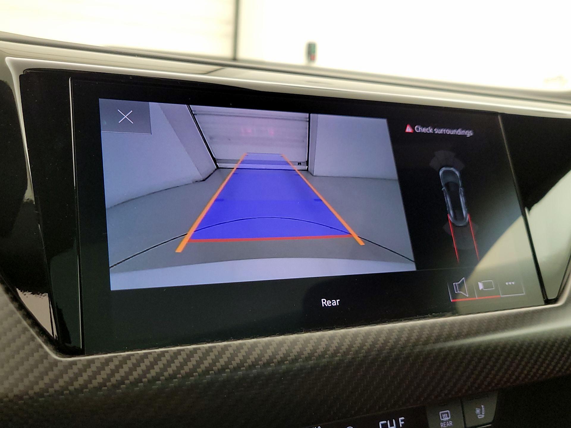 Thumbnail: 2022 Audi e-tron GT - 15