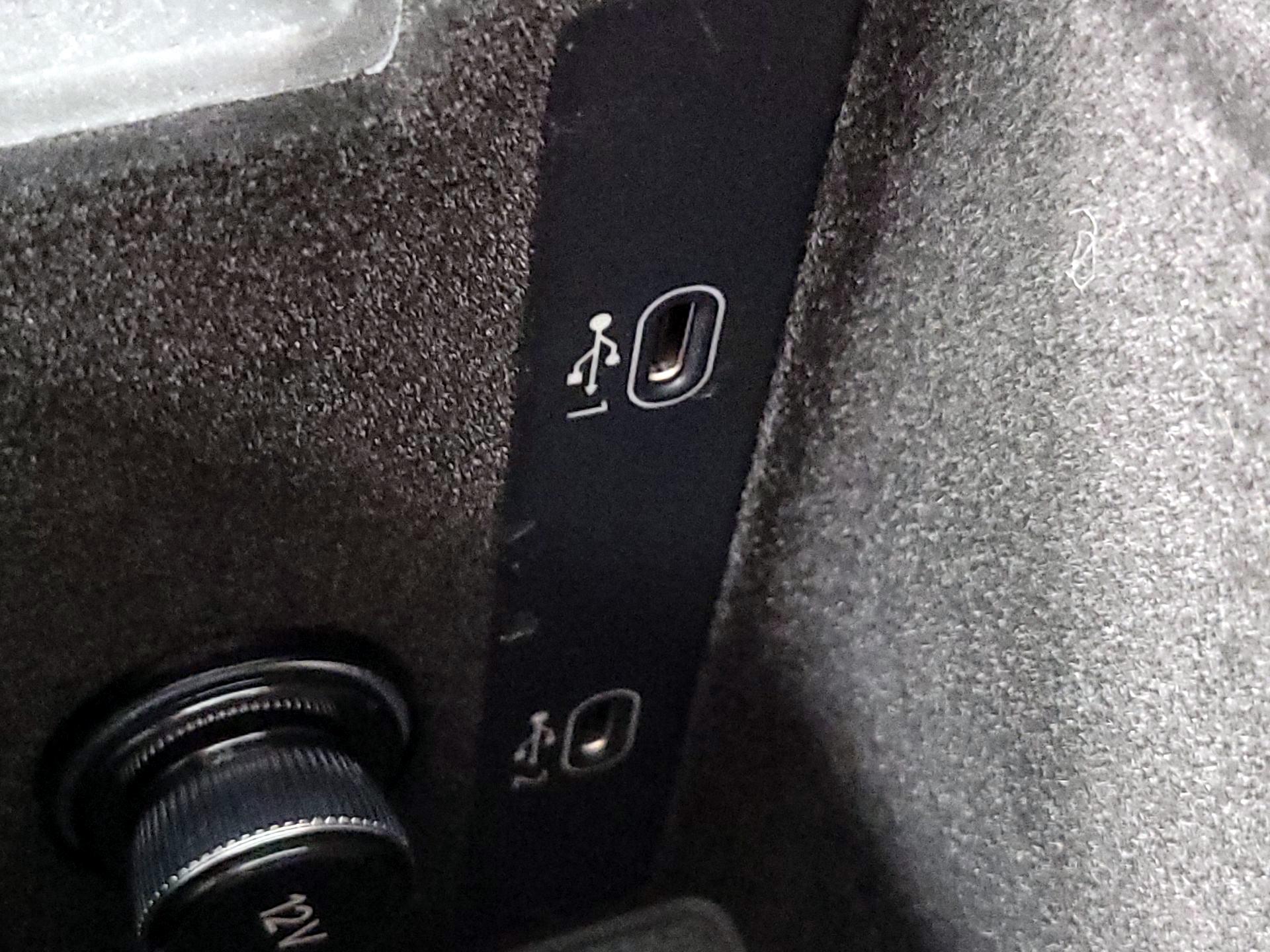 Thumbnail: 2022 Audi e-tron GT - 19