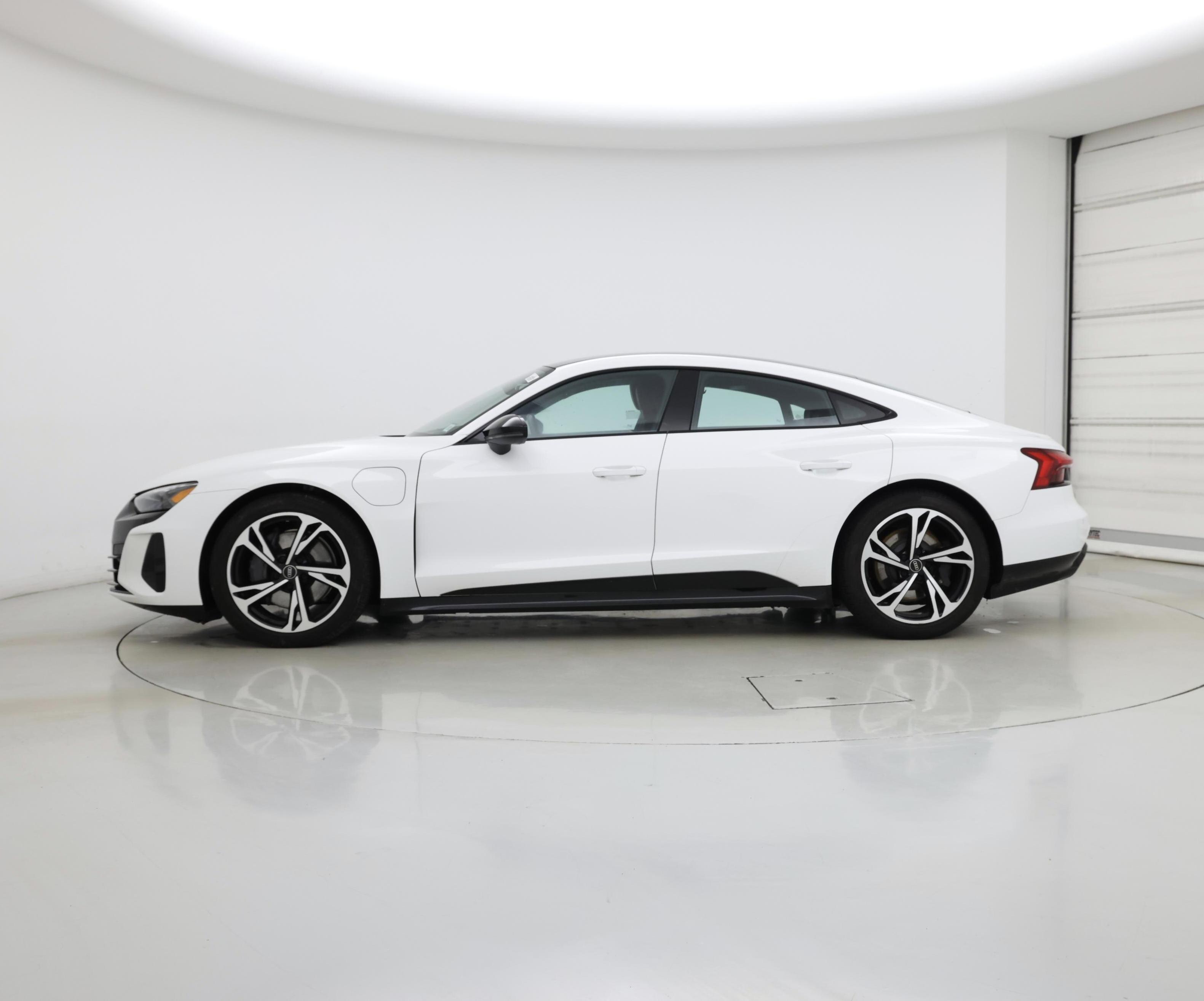 Thumbnail: 2022 Audi e-tron GT - 3