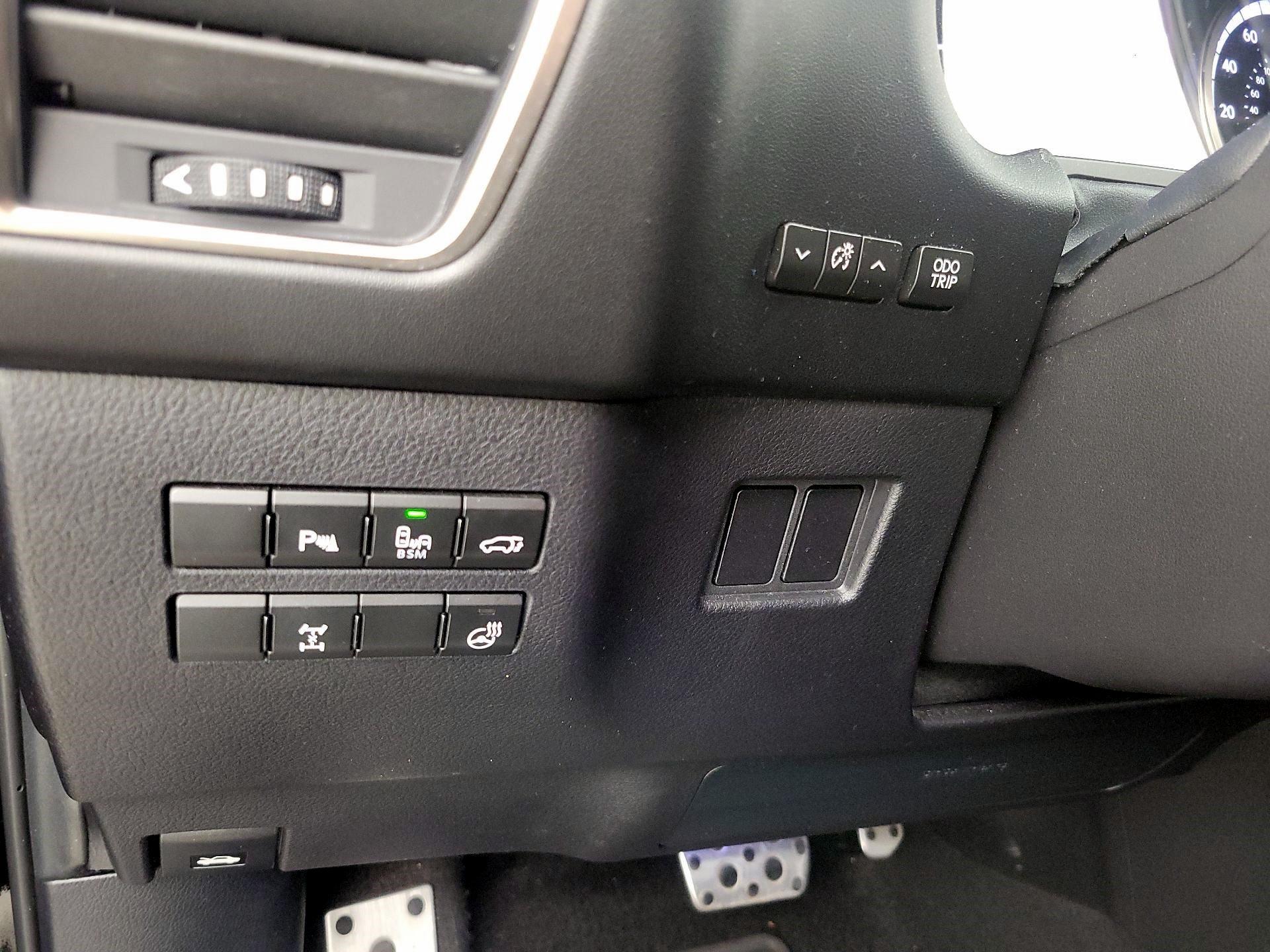 Thumbnail: 2016 Lexus NX - 11