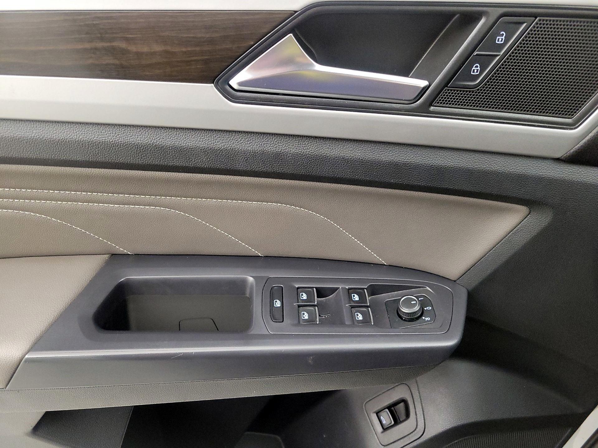 Thumbnail: 2021 Volkswagen Atlas - 10