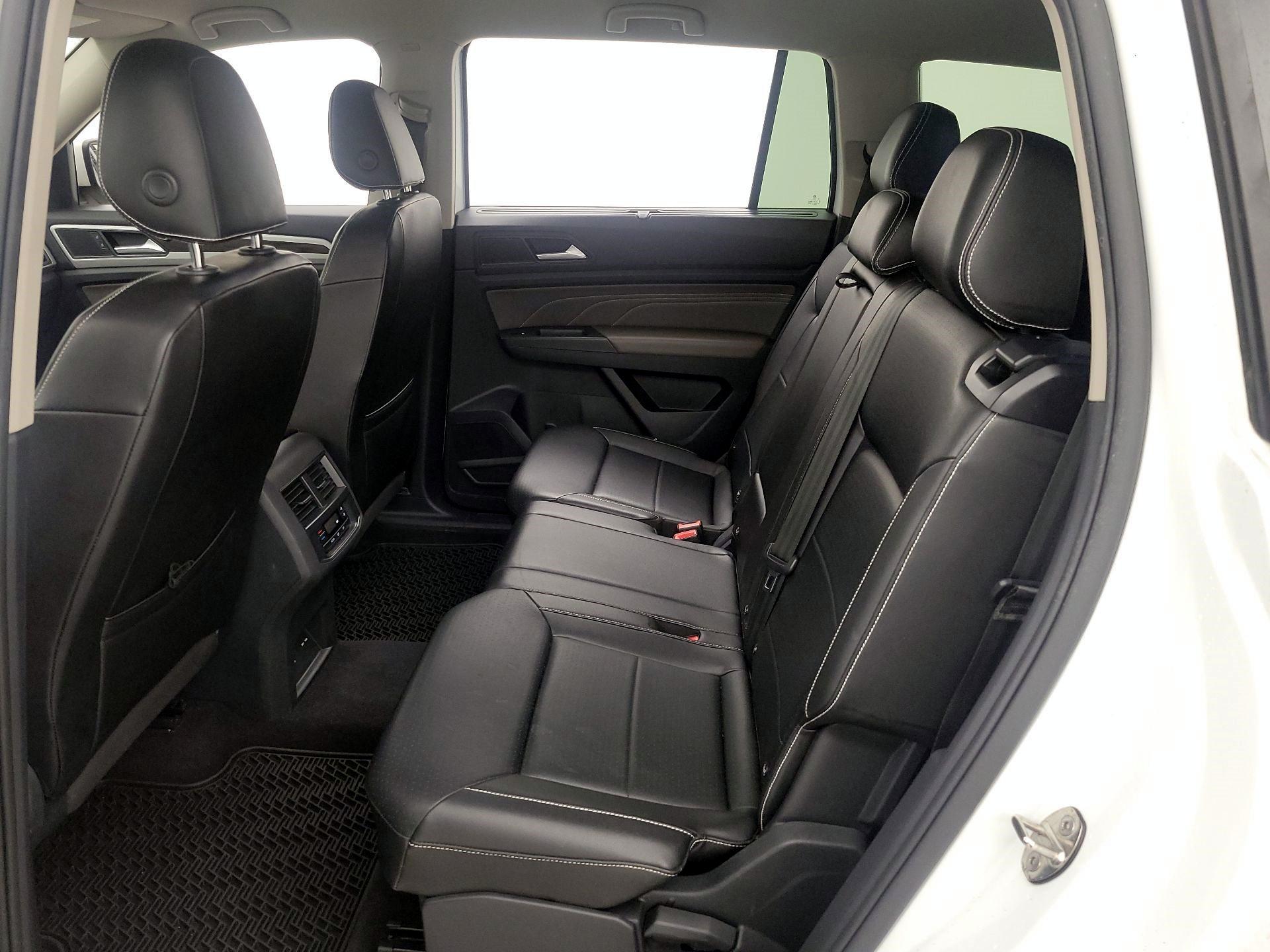 Thumbnail: 2021 Volkswagen Atlas - 17