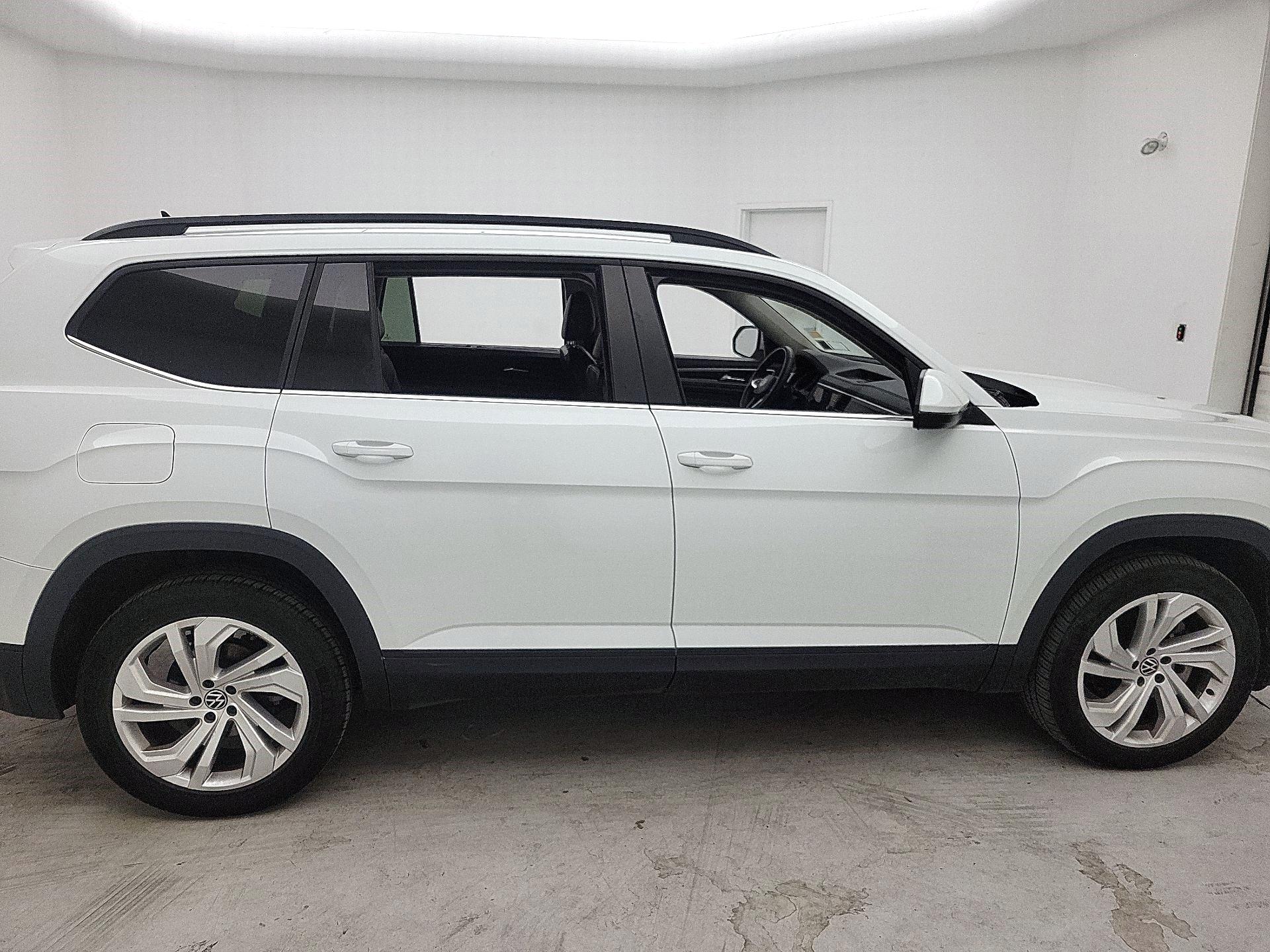 Thumbnail: 2021 Volkswagen Atlas - 4