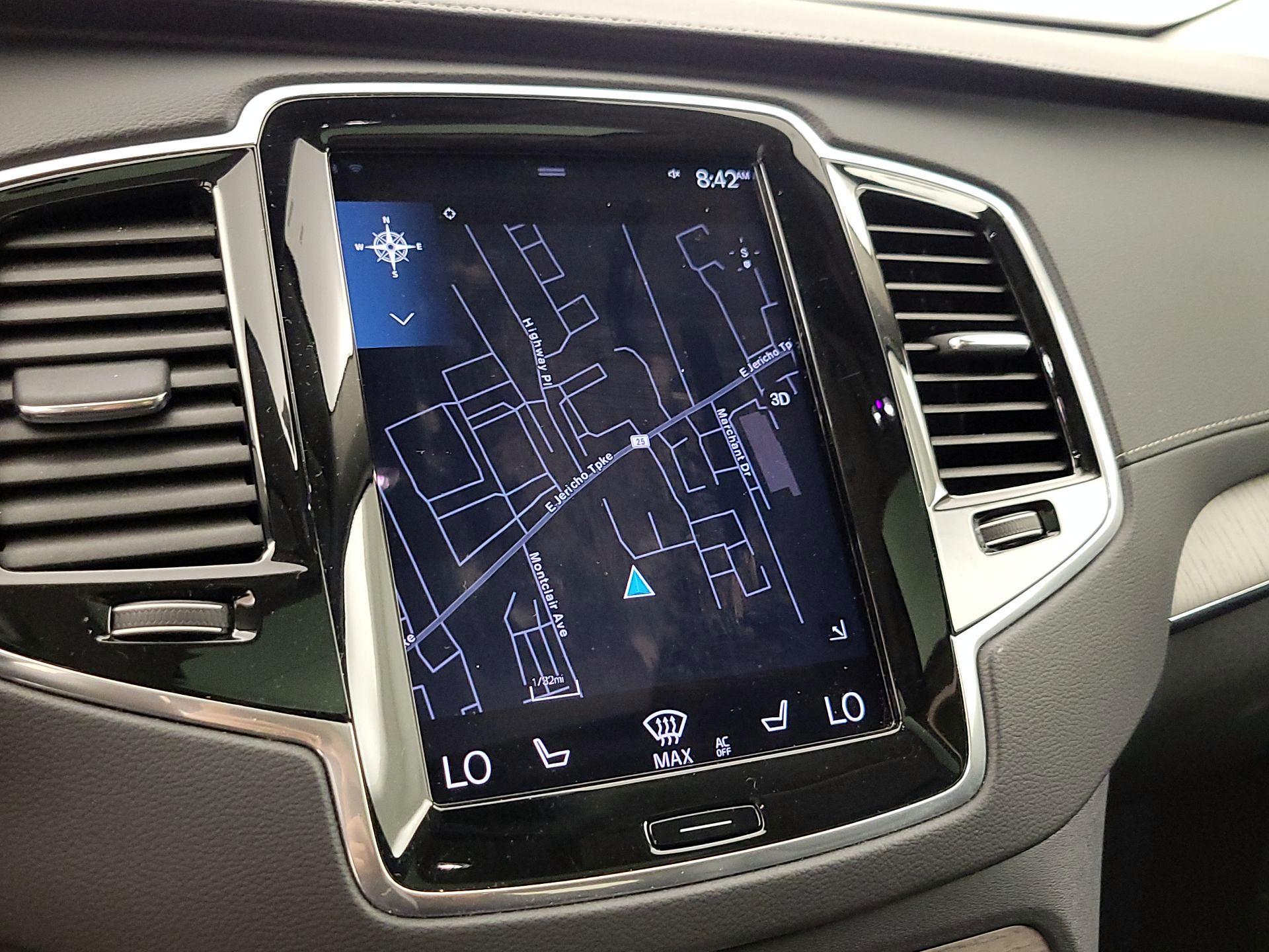 Thumbnail: 2022 Volvo XC90 - 14