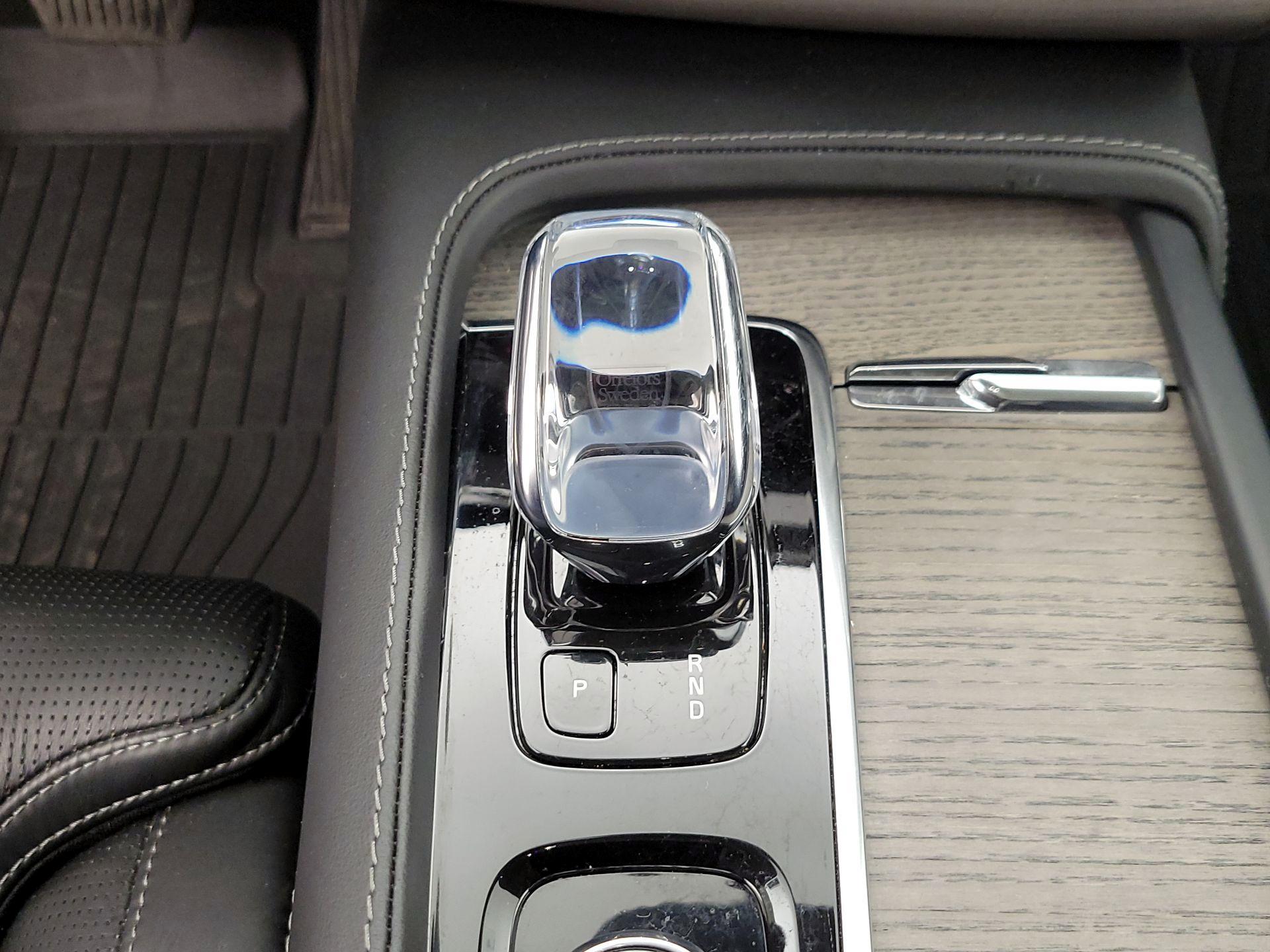 Thumbnail: 2022 Volvo XC90 - 18